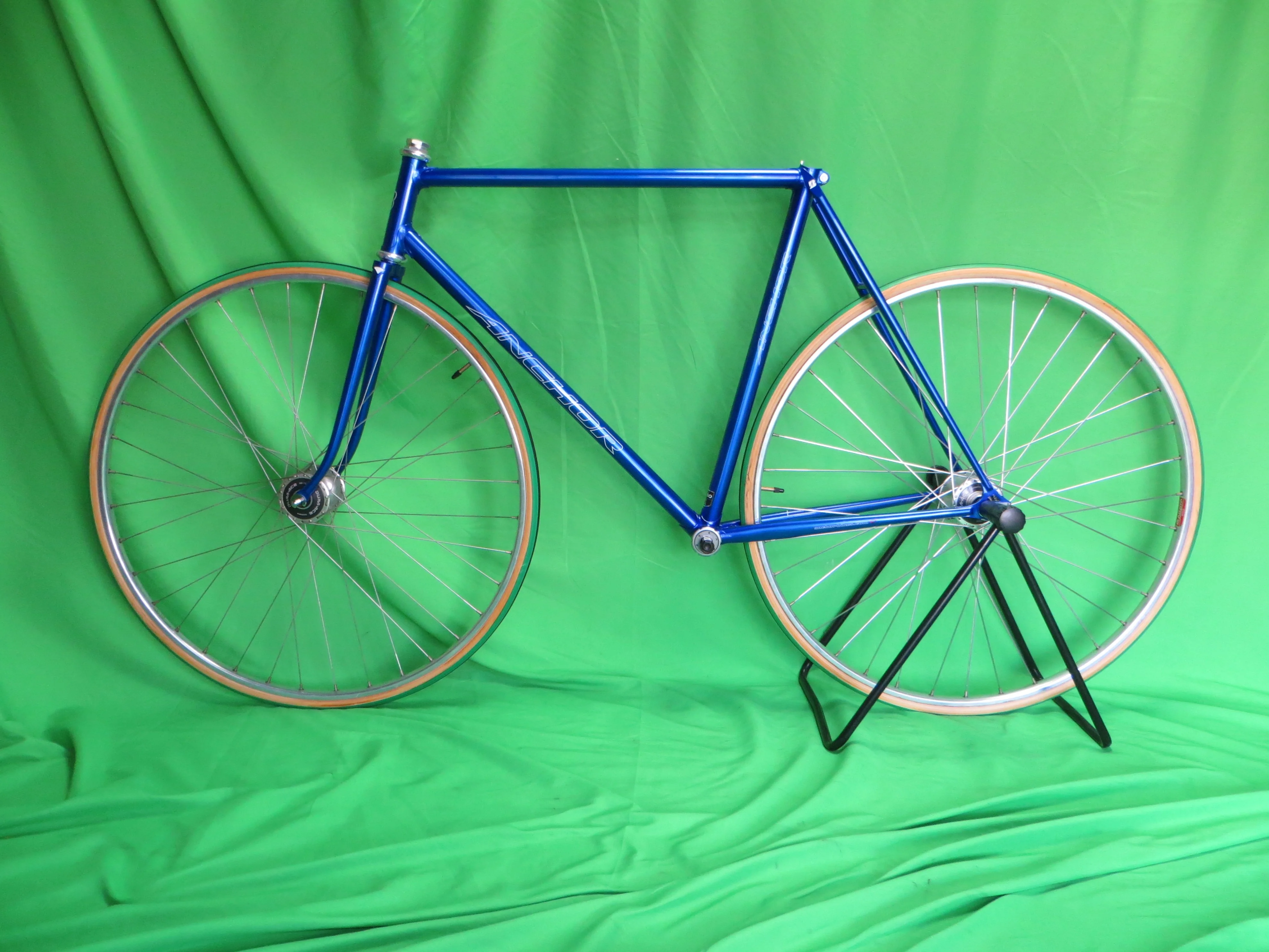 Anchor Kaisei 8630R // Deep Blue Metallic with Fine Rainbiw Flake // 54cm - Image 16
