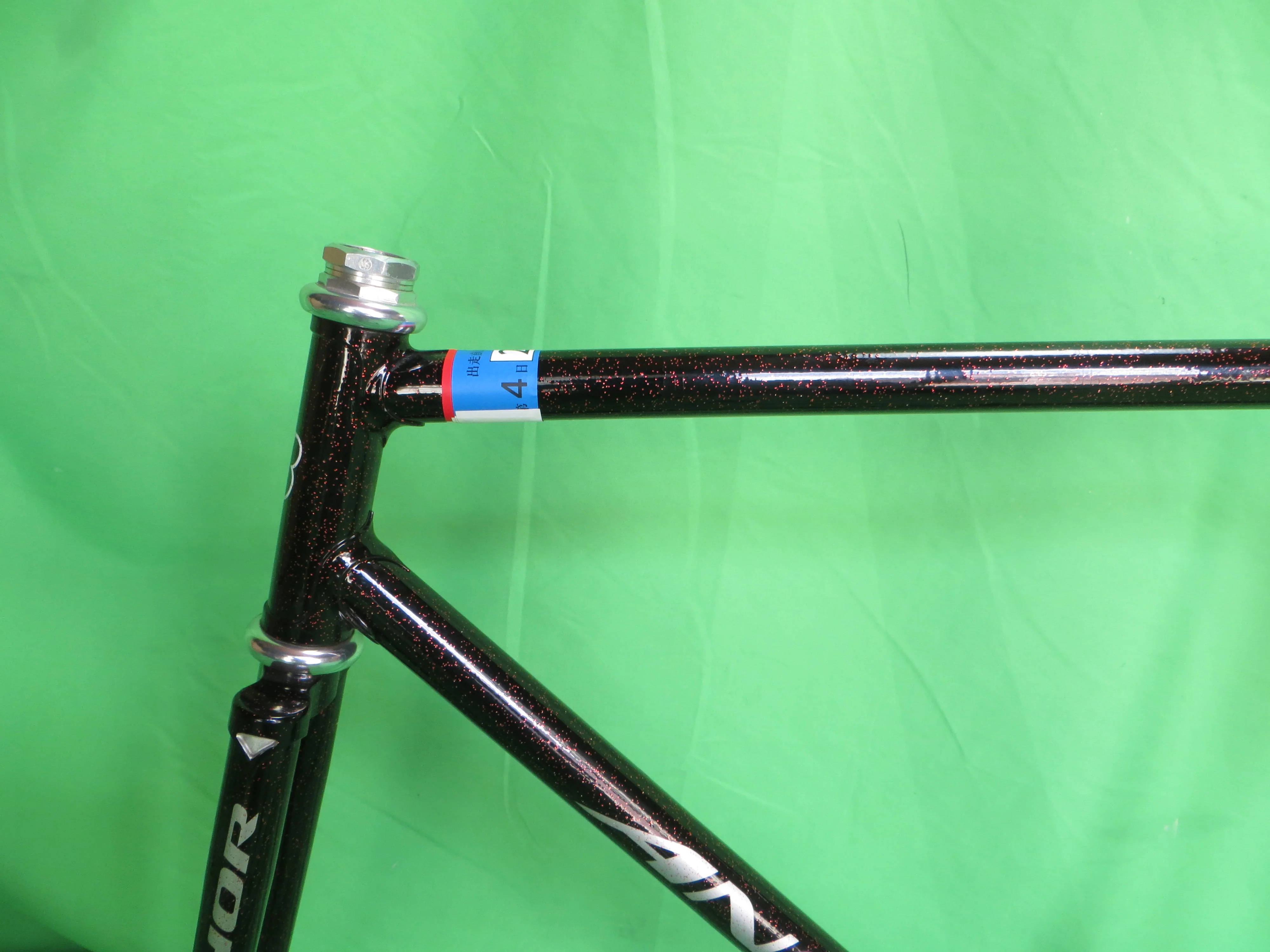 Anchor Kaisei 8630R // Black with Super Red Flake // 51.5cm - Image 4