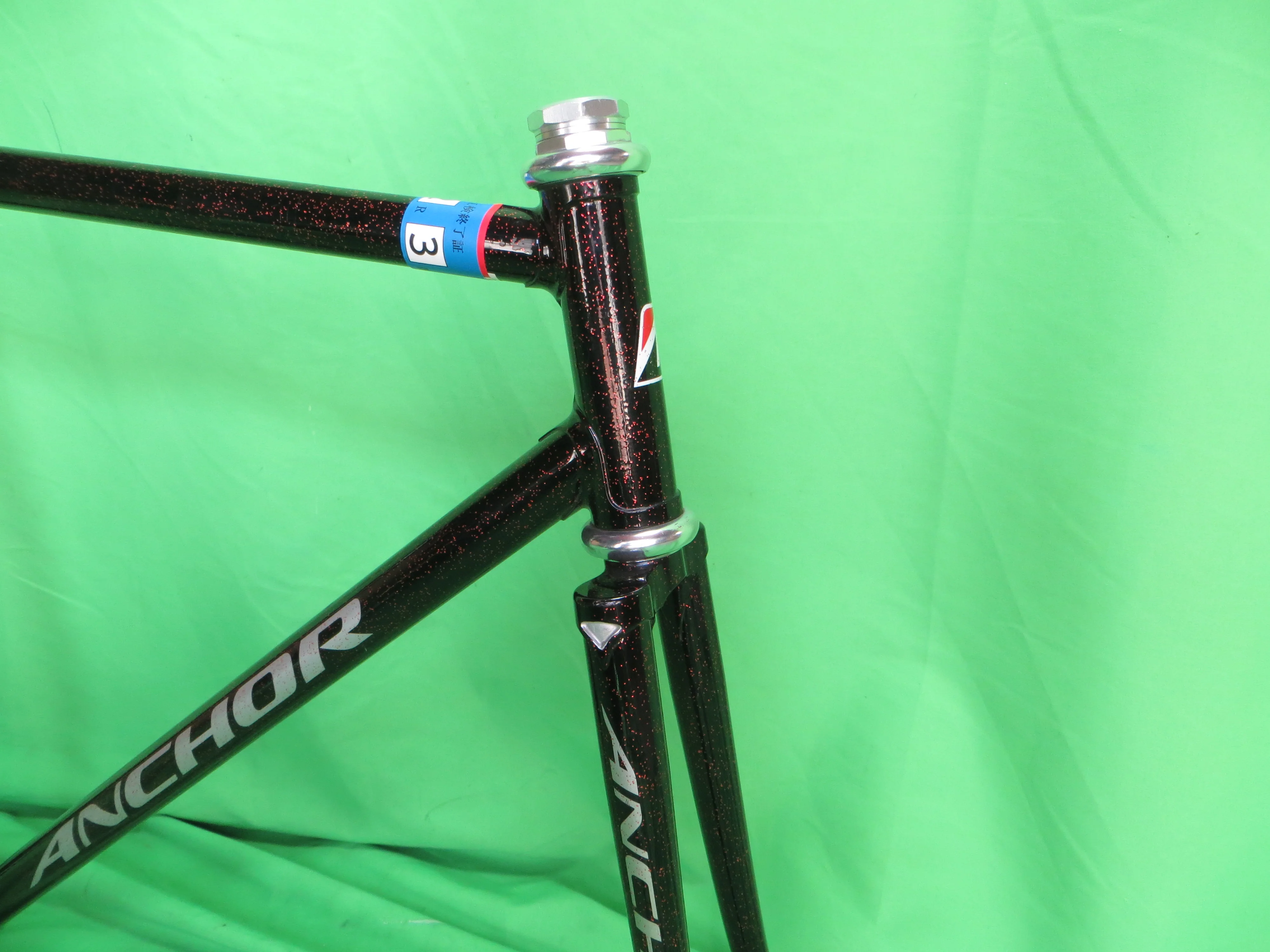 Anchor Kaisei 8630R // Black with Super Red Flake // 51.5cm - Image 9