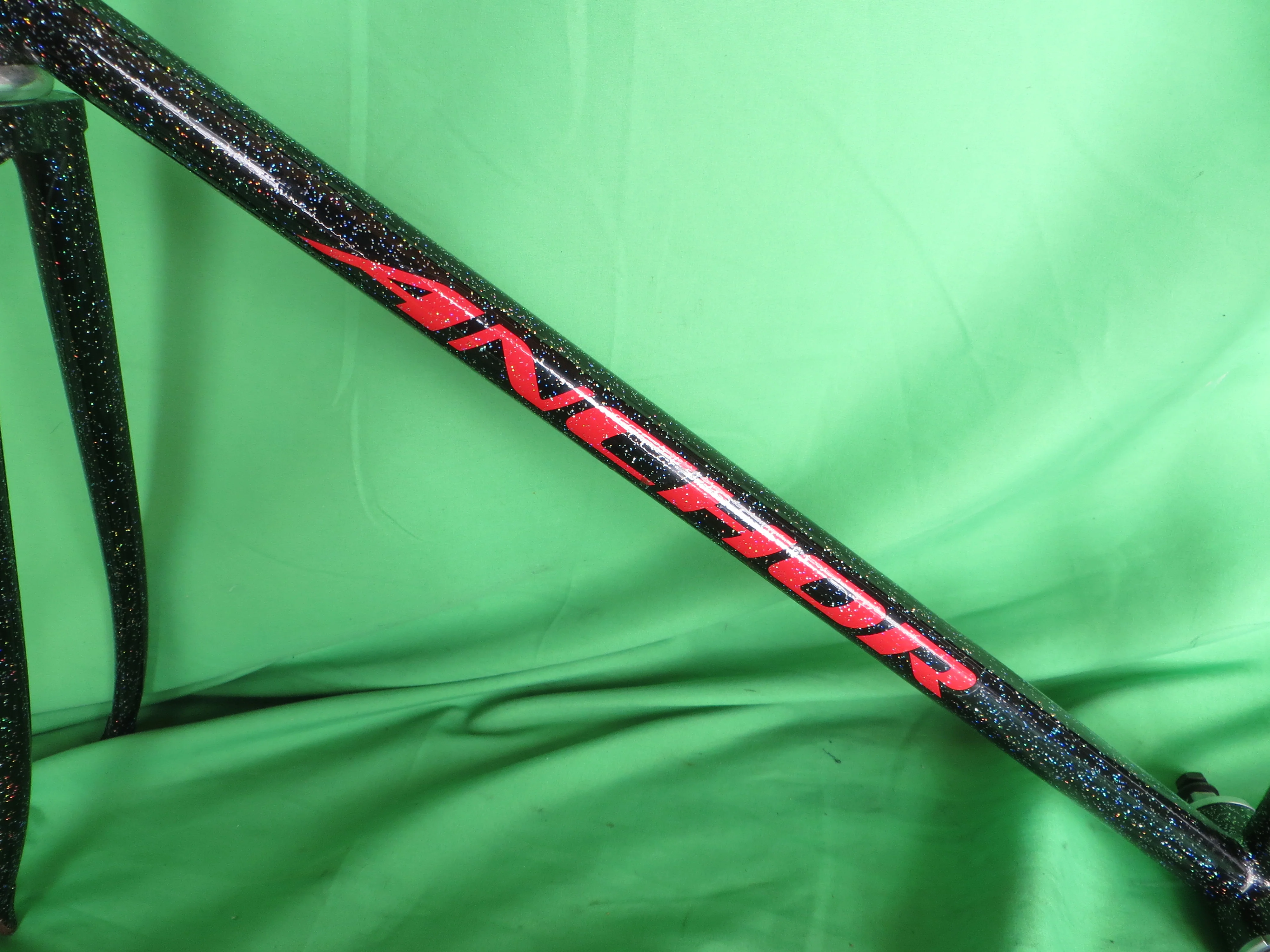 Anchor Lugless // Black with Super Rainbow Flake // 54cm - Image 6