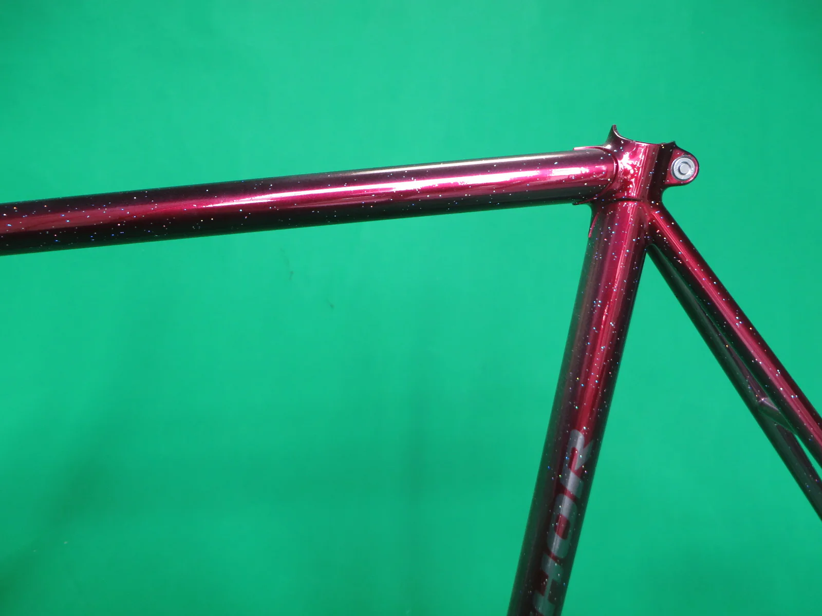 Anchor  // Mach Silver Candy Red Fade with rainbow flake // 52.5cm - Image 5