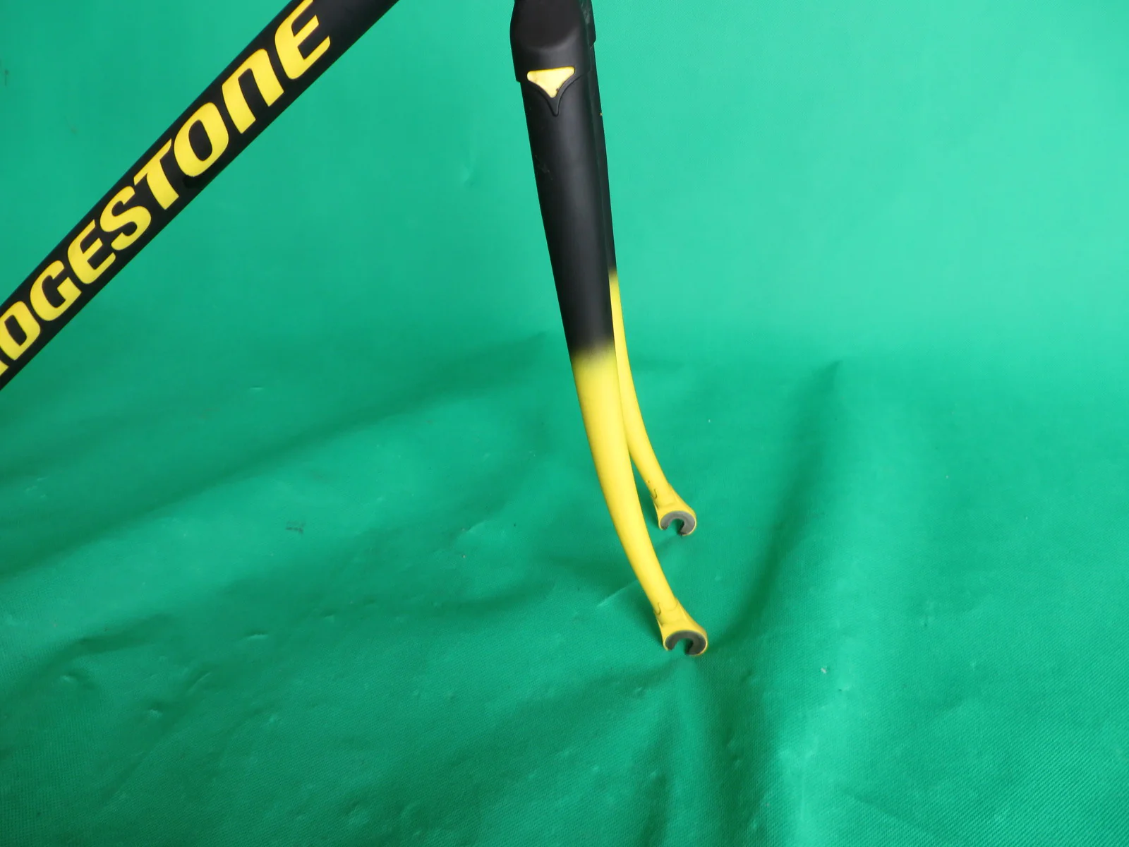 Bridgestone // Matte Black / Yellow Fade // 50.5cm - Image 10