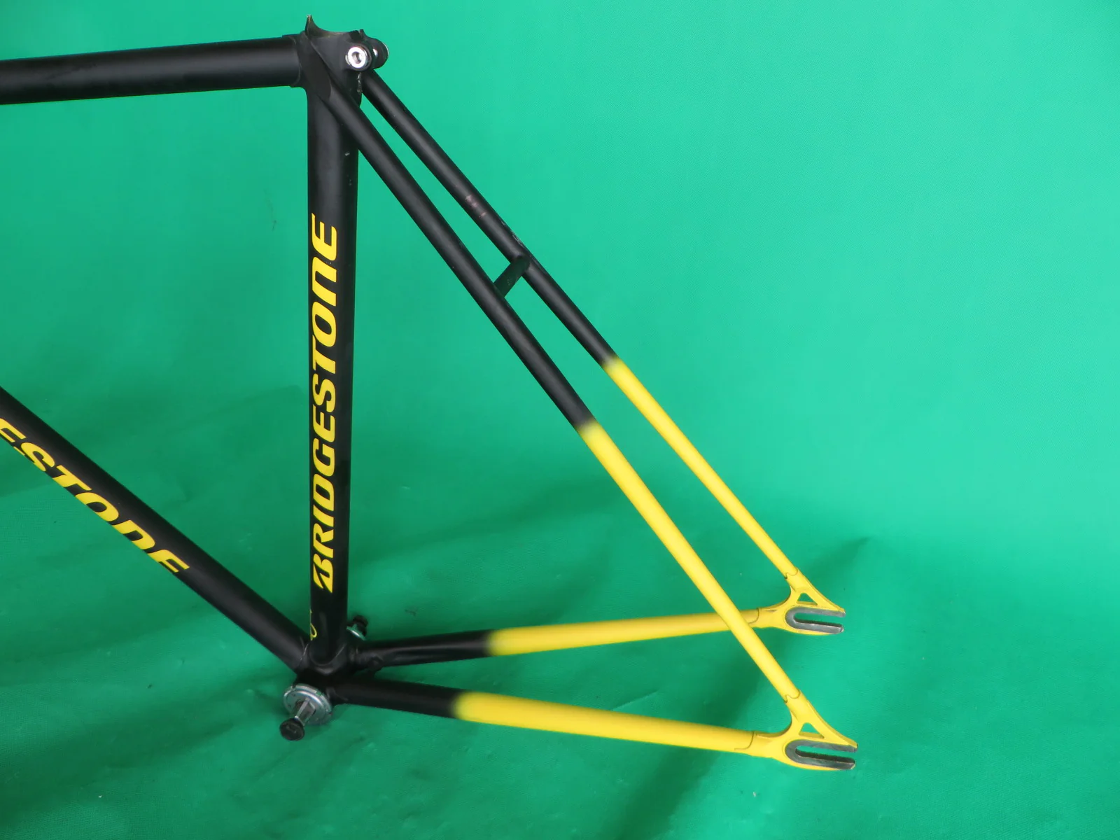 Bridgestone // Matte Black / Yellow Fade // 50.5cm - Image 8