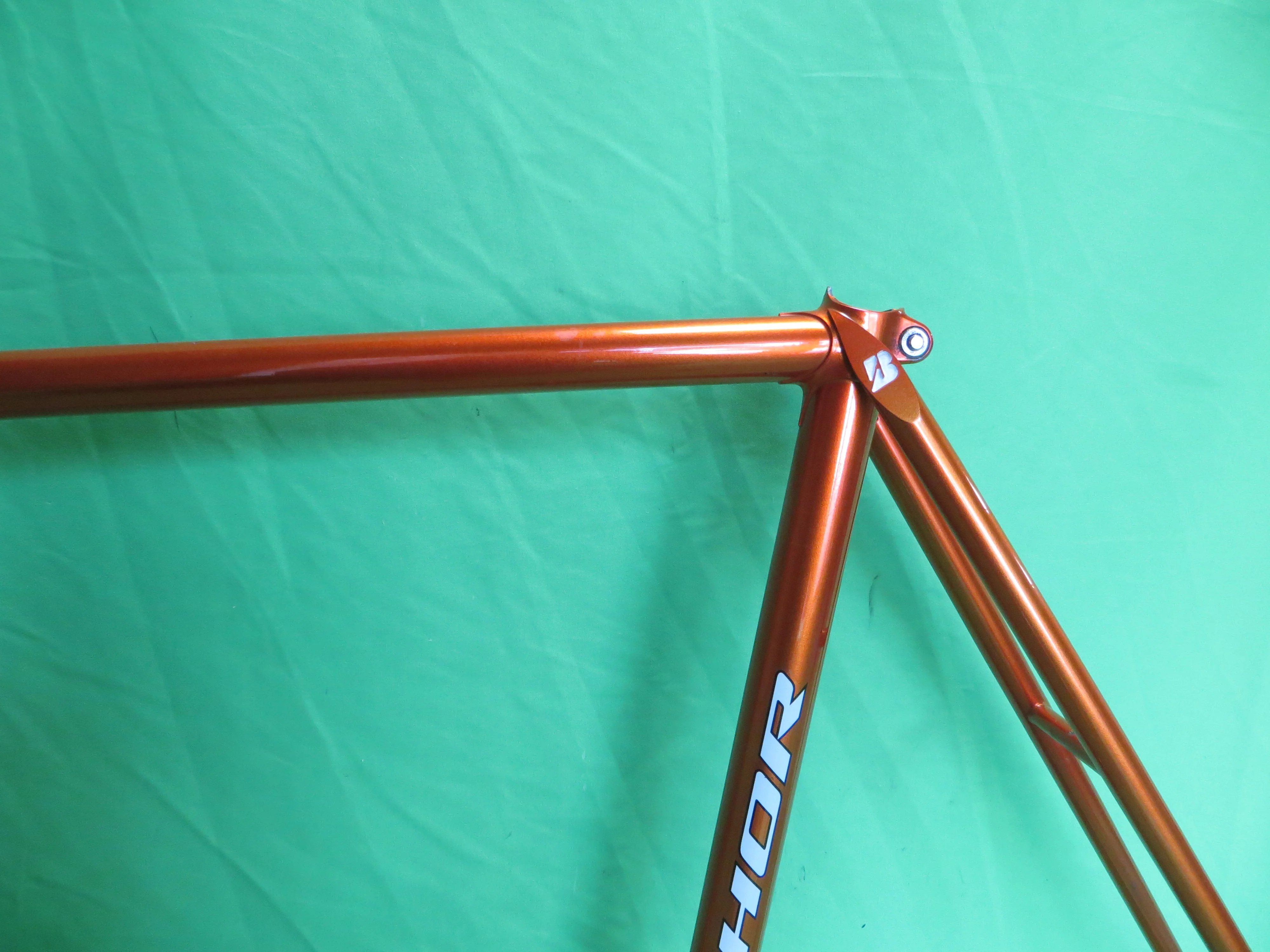 Anchor Kaisei 022E // Metallic Orange // 56.5cm - Image 5