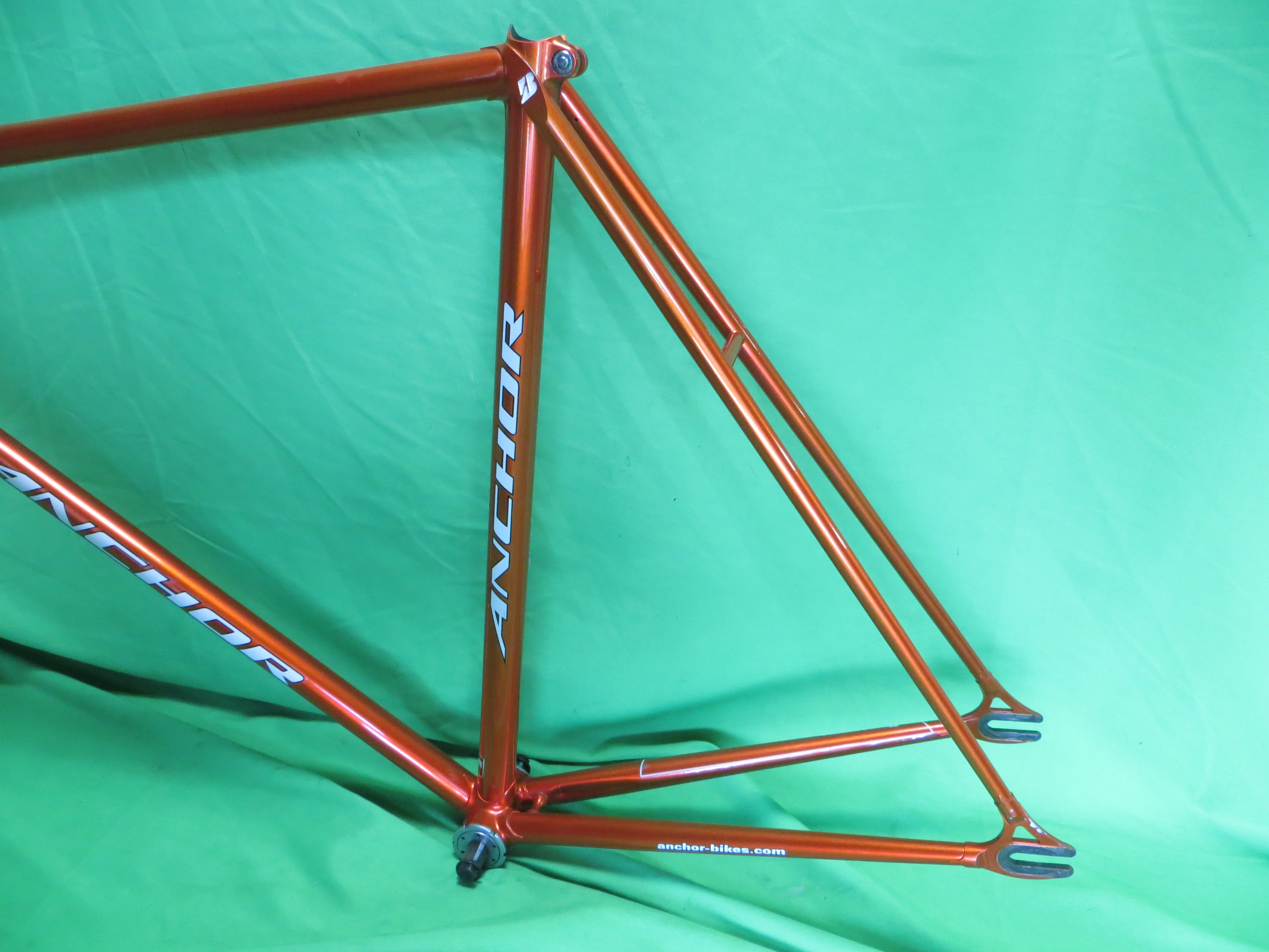 Anchor Kaisei 022E // Metallic Orange // 56.5cm - Image 8