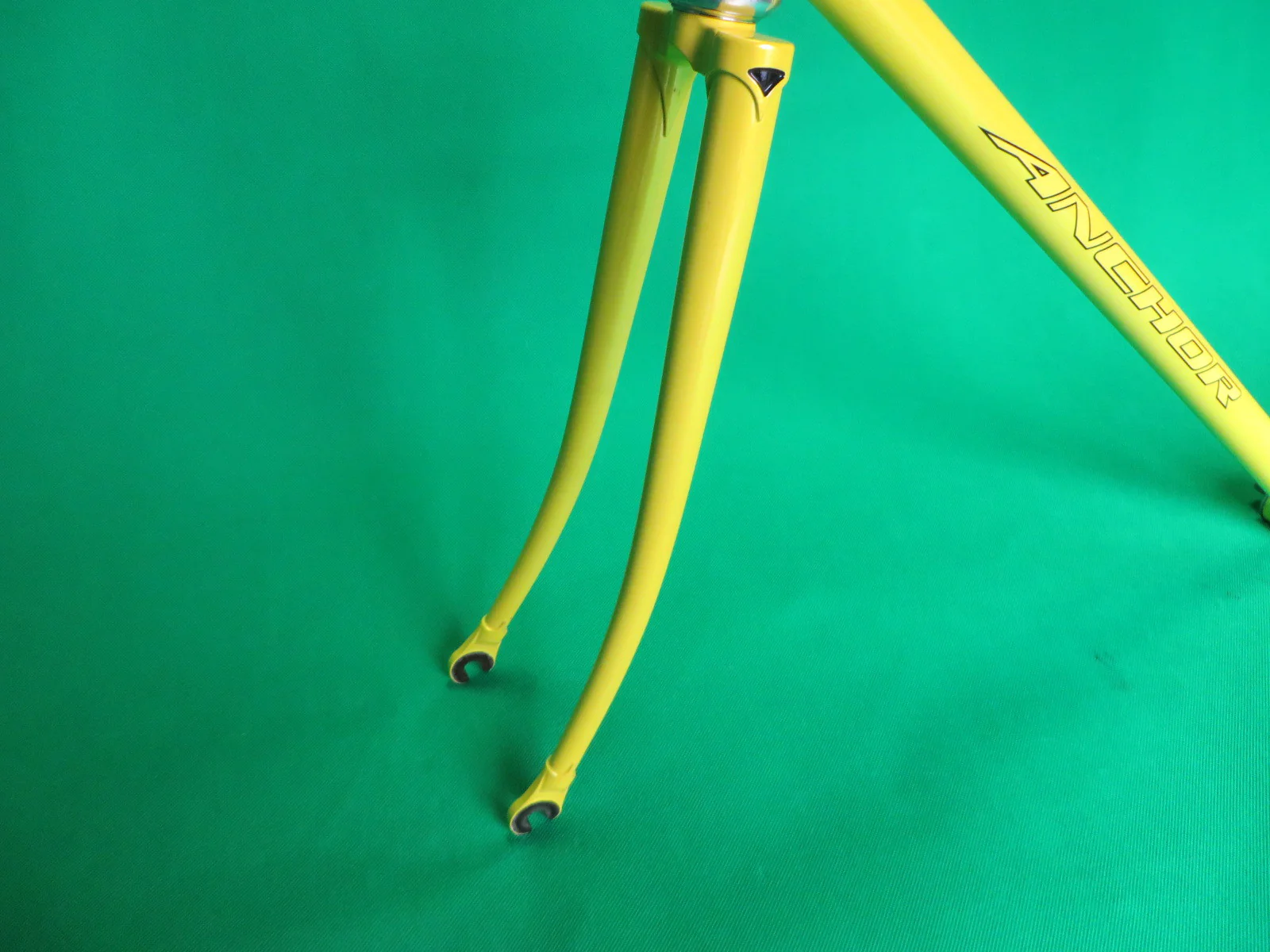 Anchor // Metallic Yellow // 51.5cm - Image 4