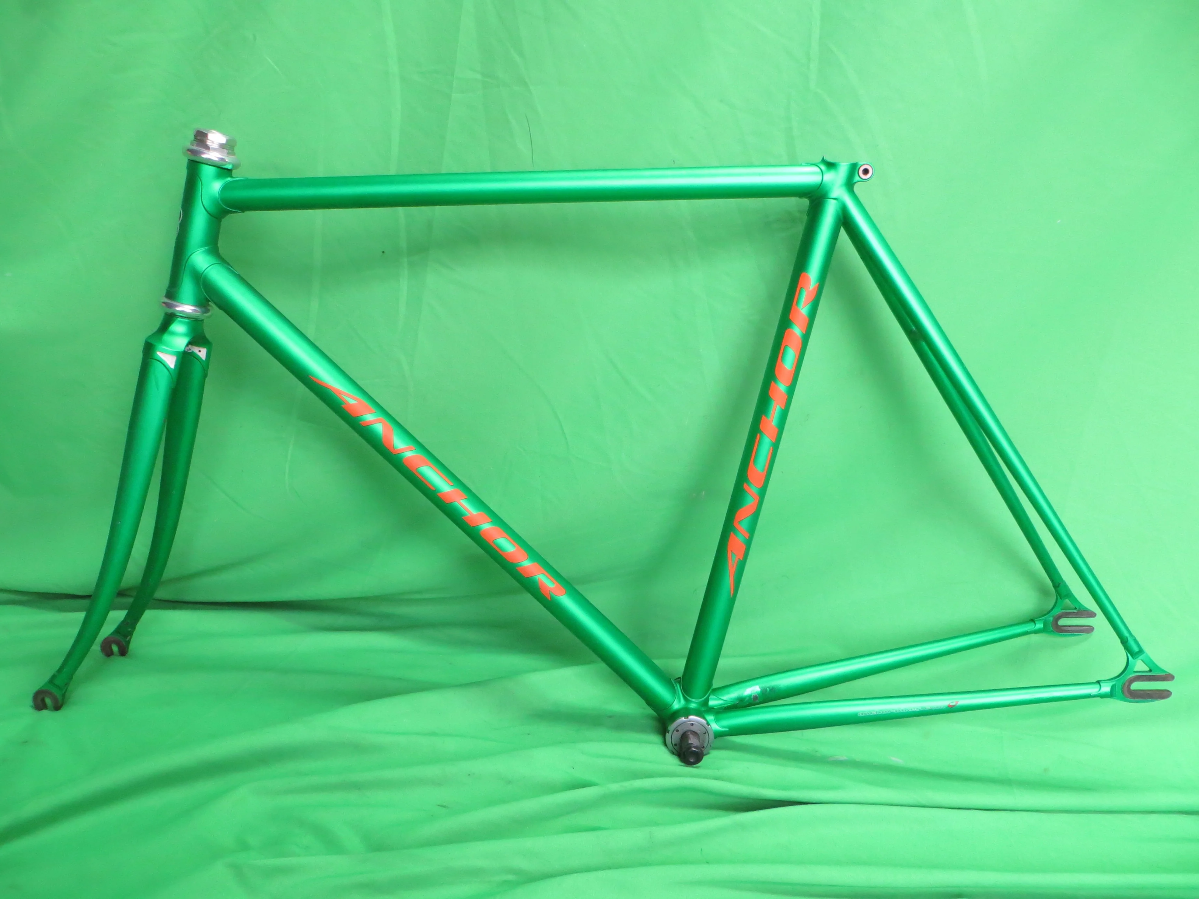 Anchor // Semi-gloss Green // 51.5cm