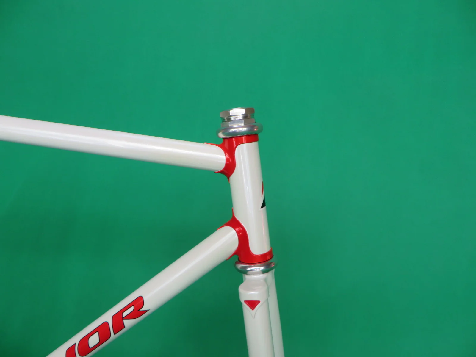 Anchor  // White Red Lugs // //  52cm - Image 9