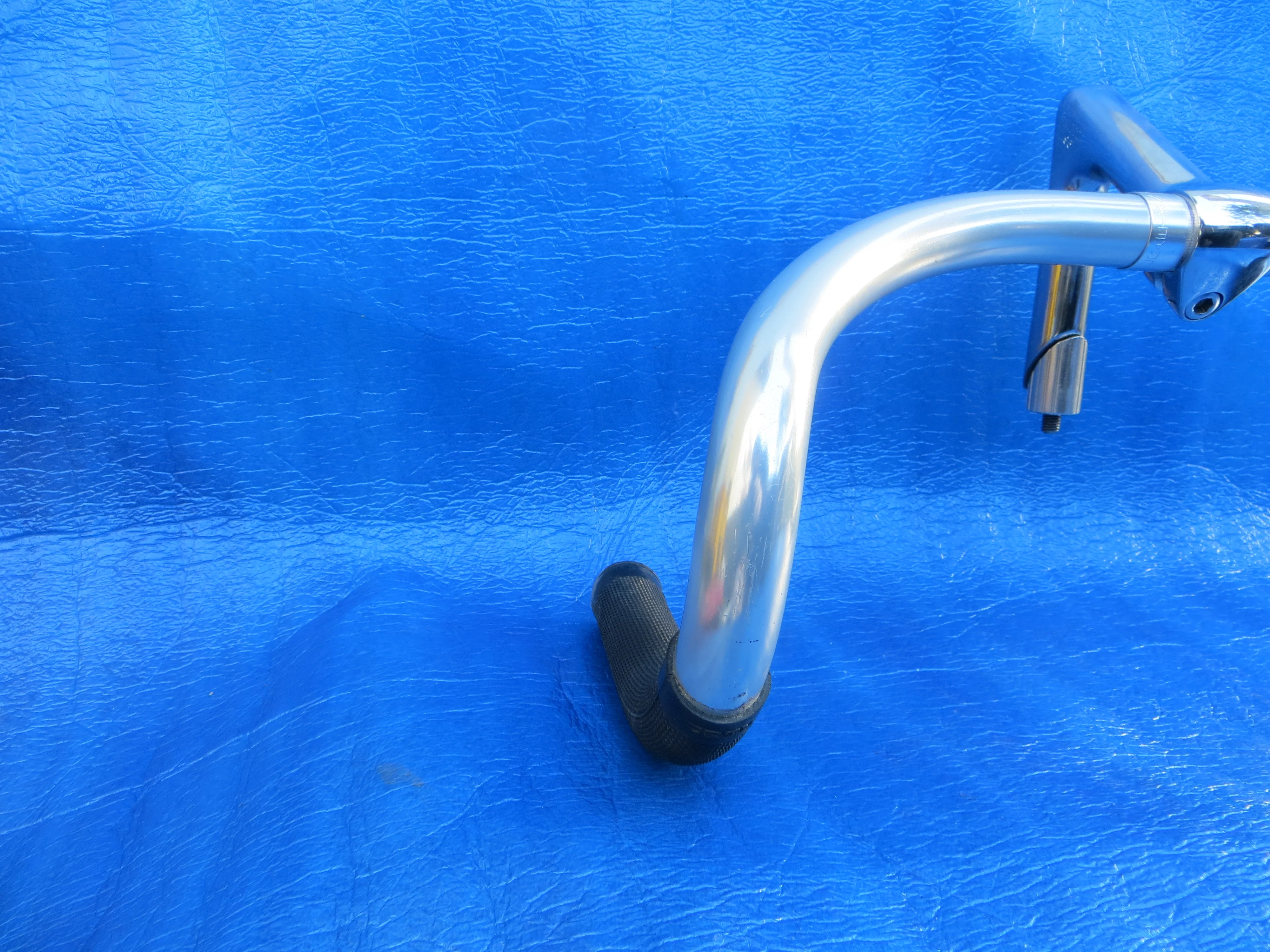 B123 370mm AA NJS Handlebar, Nitto Jaguar 95mm/58 degree Steel NJS Stem, Soyo Grips (25020906) - Image 2