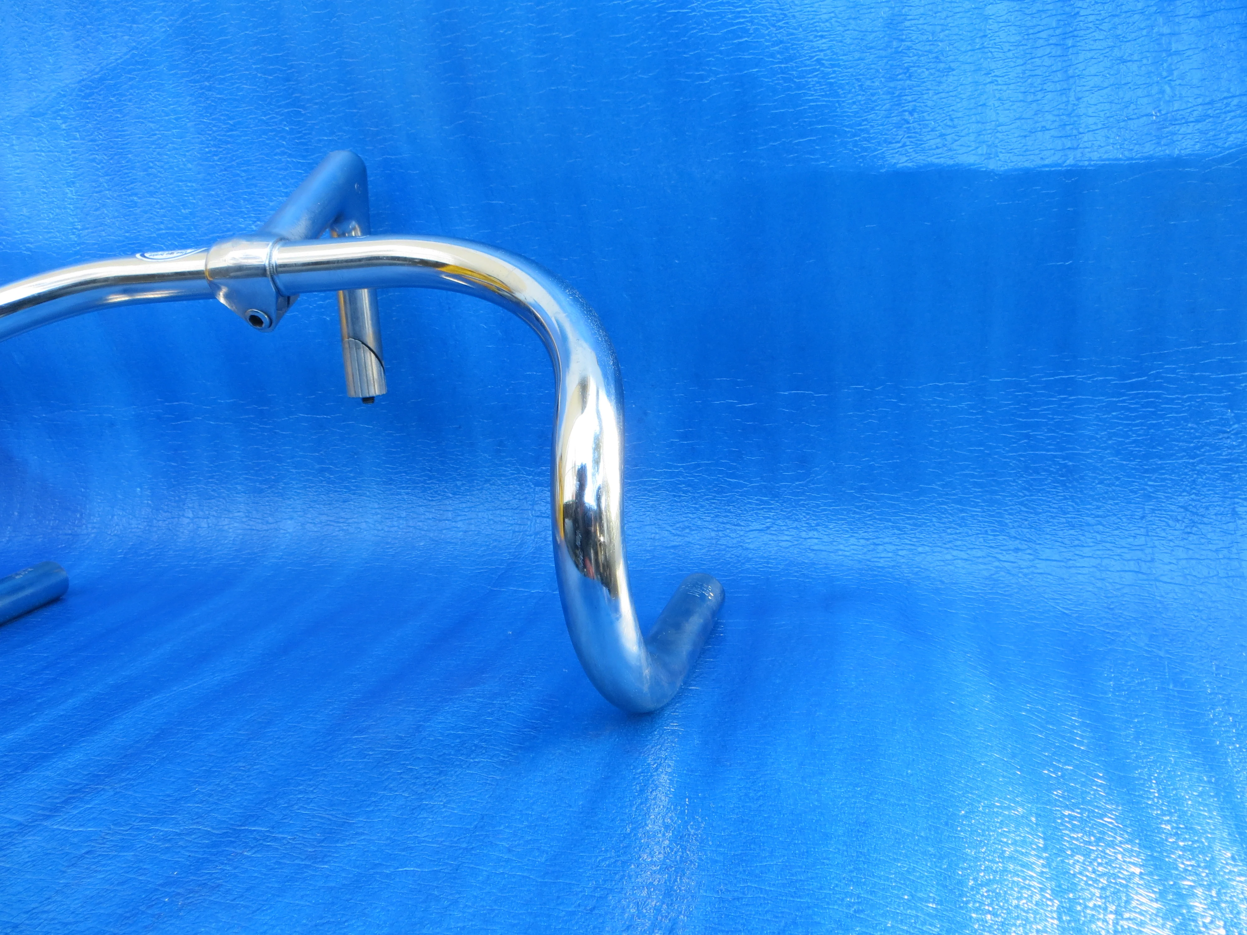 B123 390mm Steel NJS Handlebar, Nitto Jaguar, 105mm/58 degree Steel NJS Stem (24112204) - Image 3