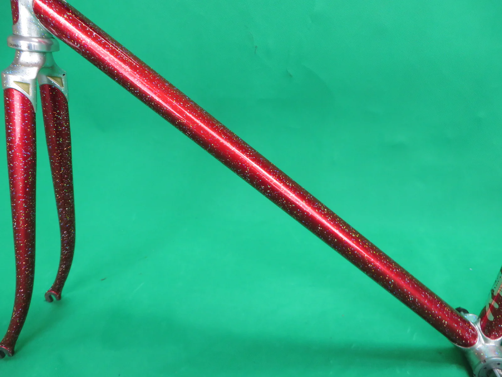 BOMBER PRO // Red / Silver Lugs with rainbow flake // 51cm - Image 6