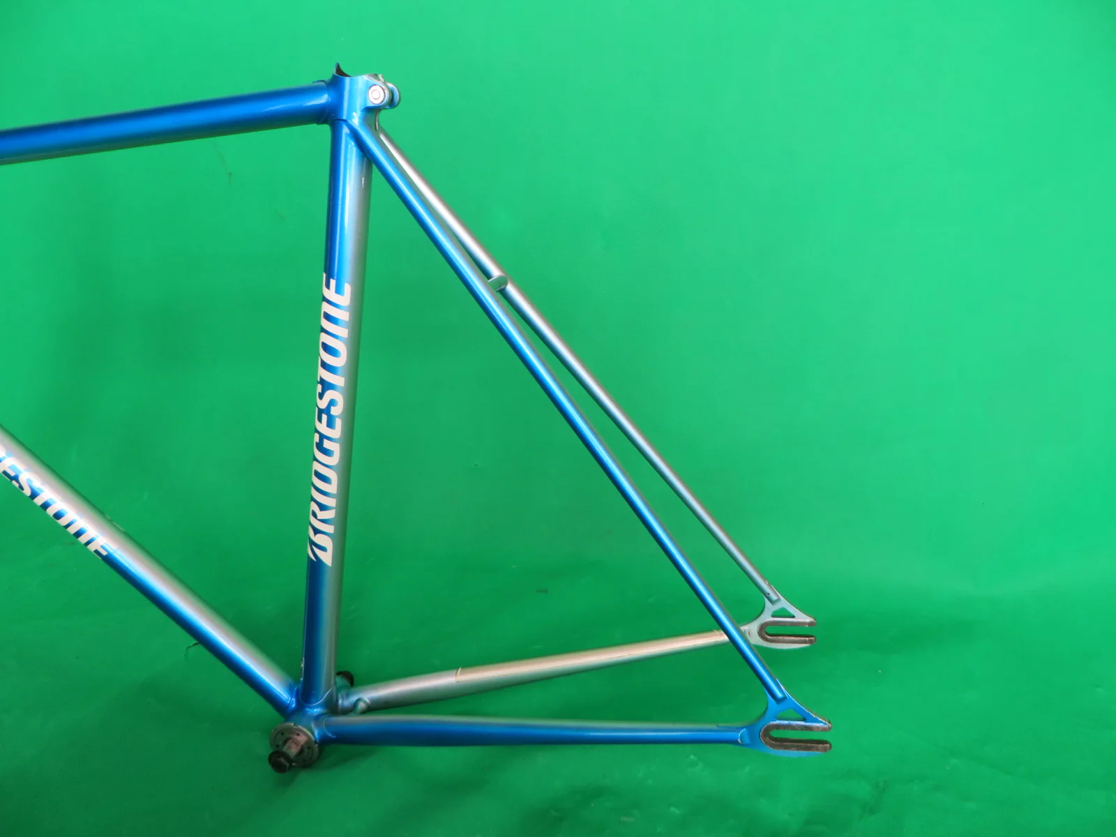Bridgestone 2013 // Blue Metallic Silver Fade // 52cm - Image 8