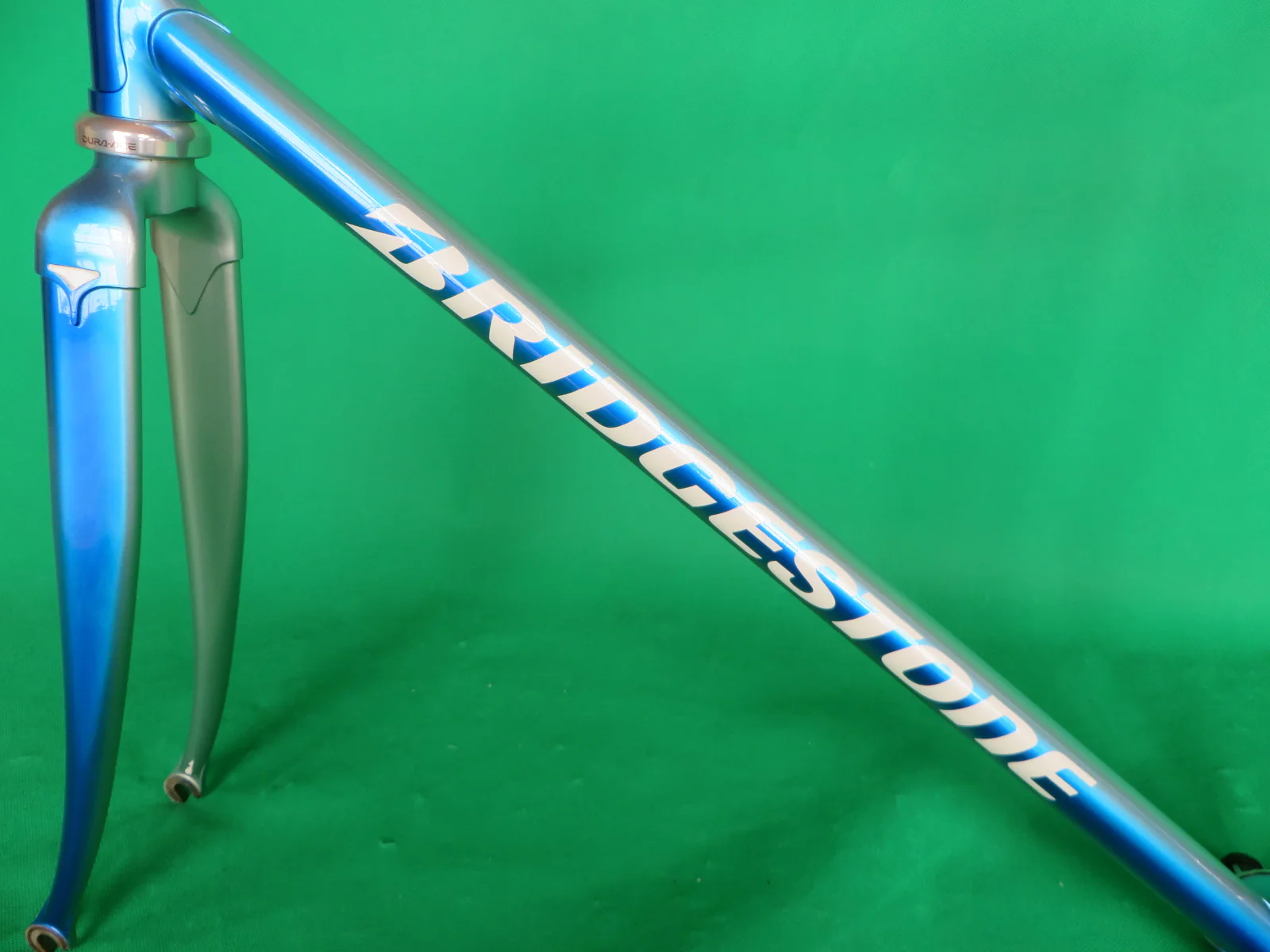 Bridgestone Columbus Max Fork // Blue Metallic Silver Fade // 49cm - Image 6