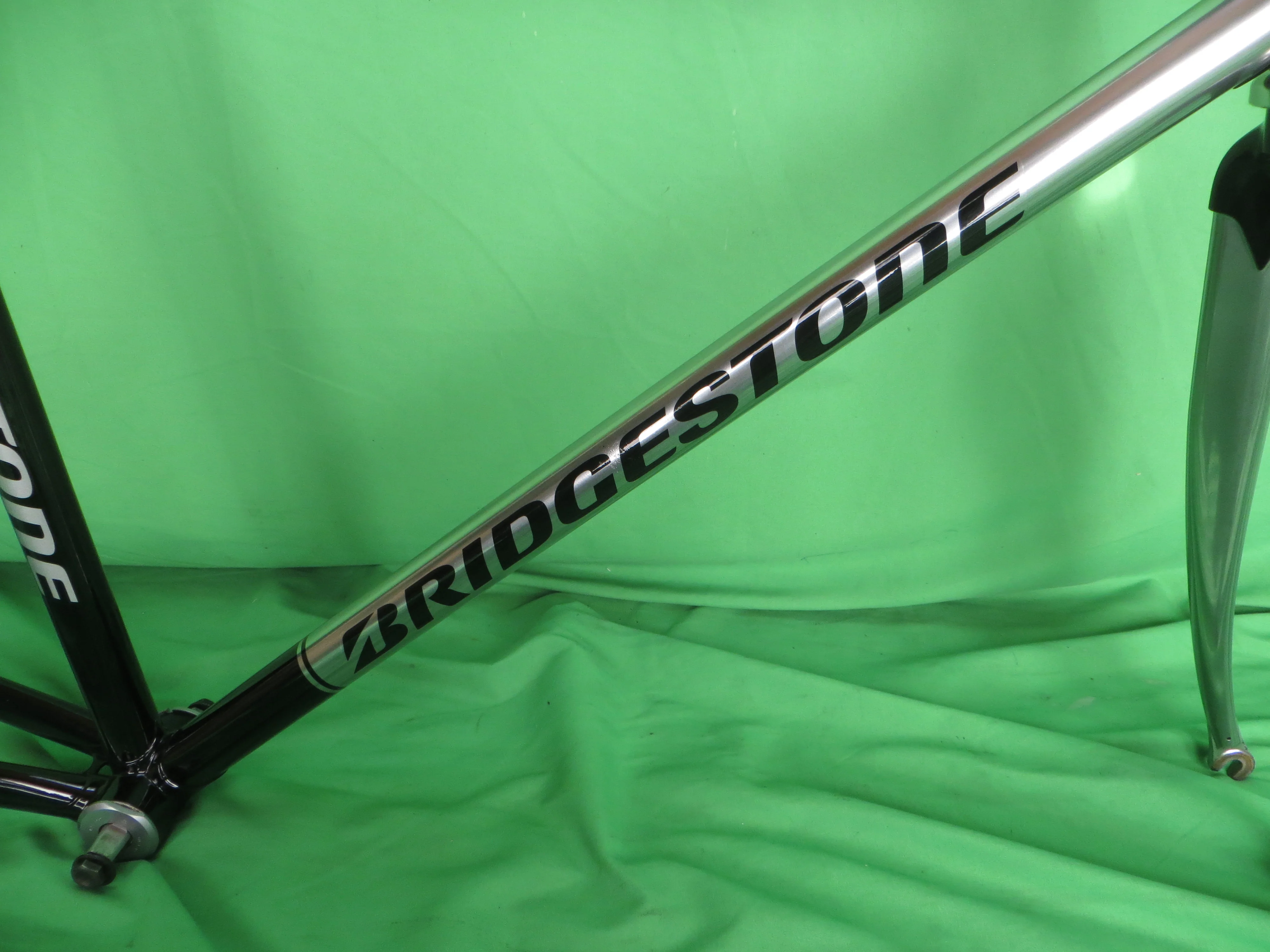 Bridgestone Columbus Max Fork // Mach Silver Black Two Tone // 53cm - Image 13