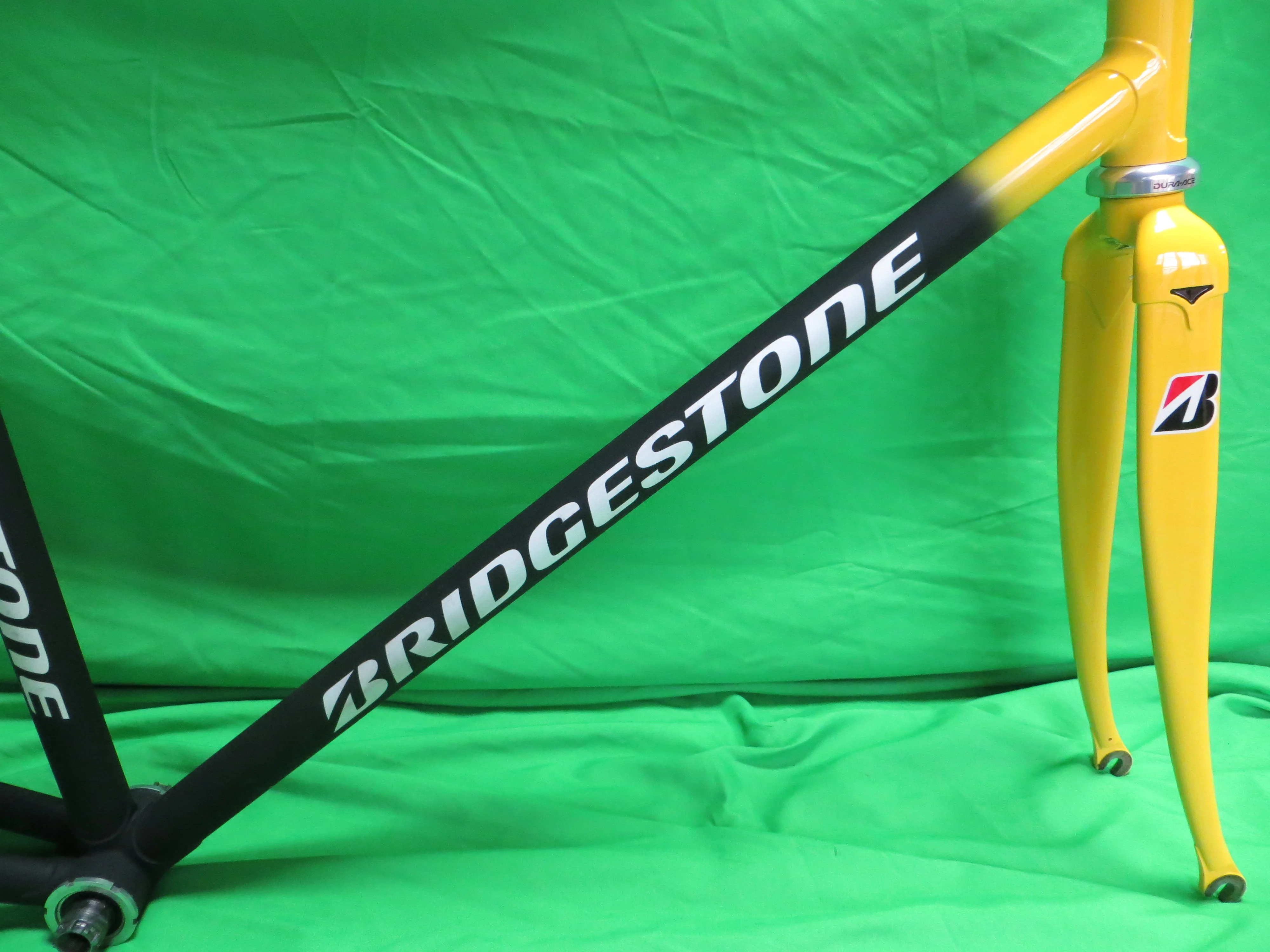 Bridgestone Columbus Max Fork // Matte Black Yellow Fade // 49.5cm - Image 11
