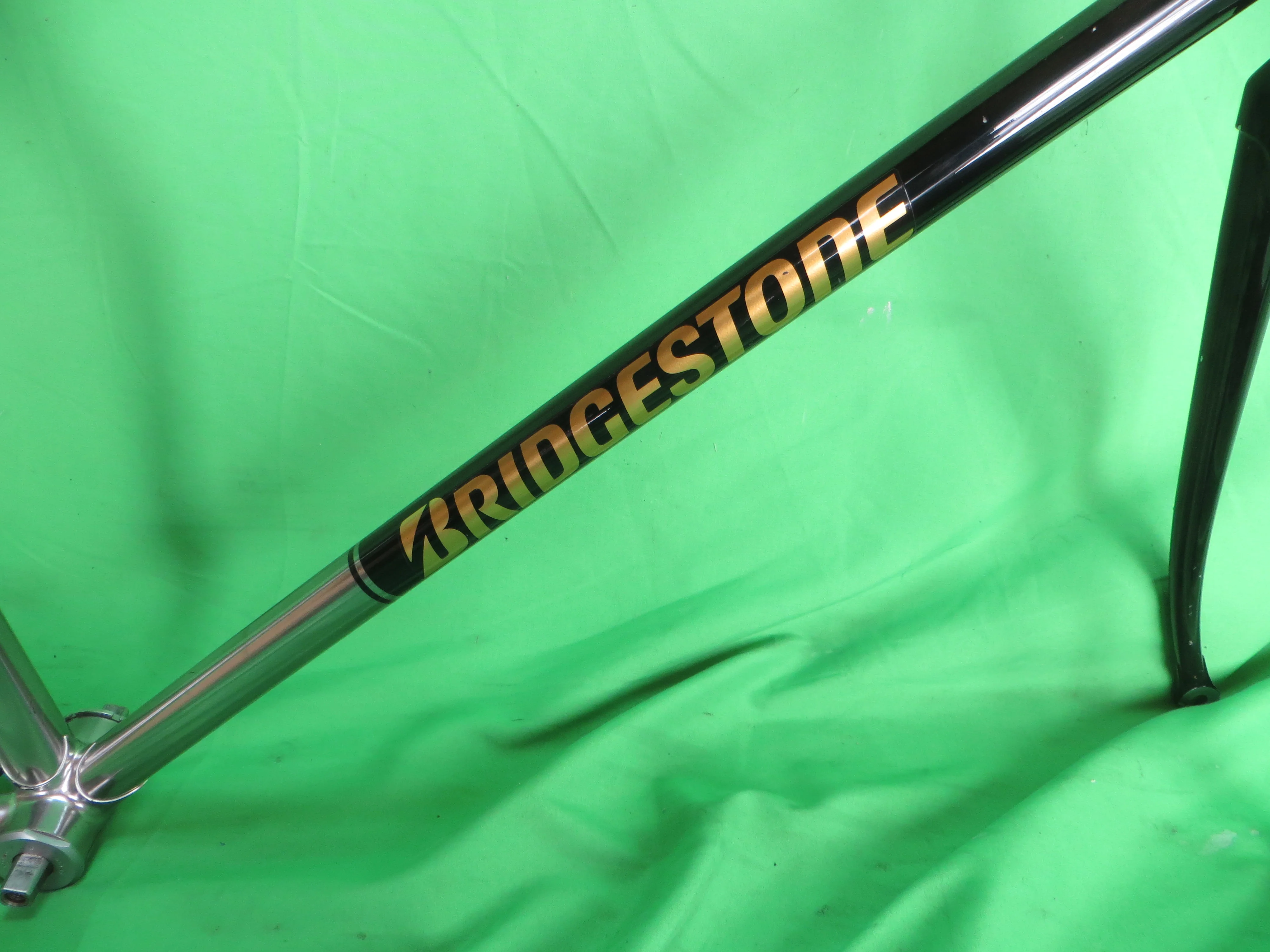 Bridgestone // Mach Silver Black // 52.5cm - Image 14