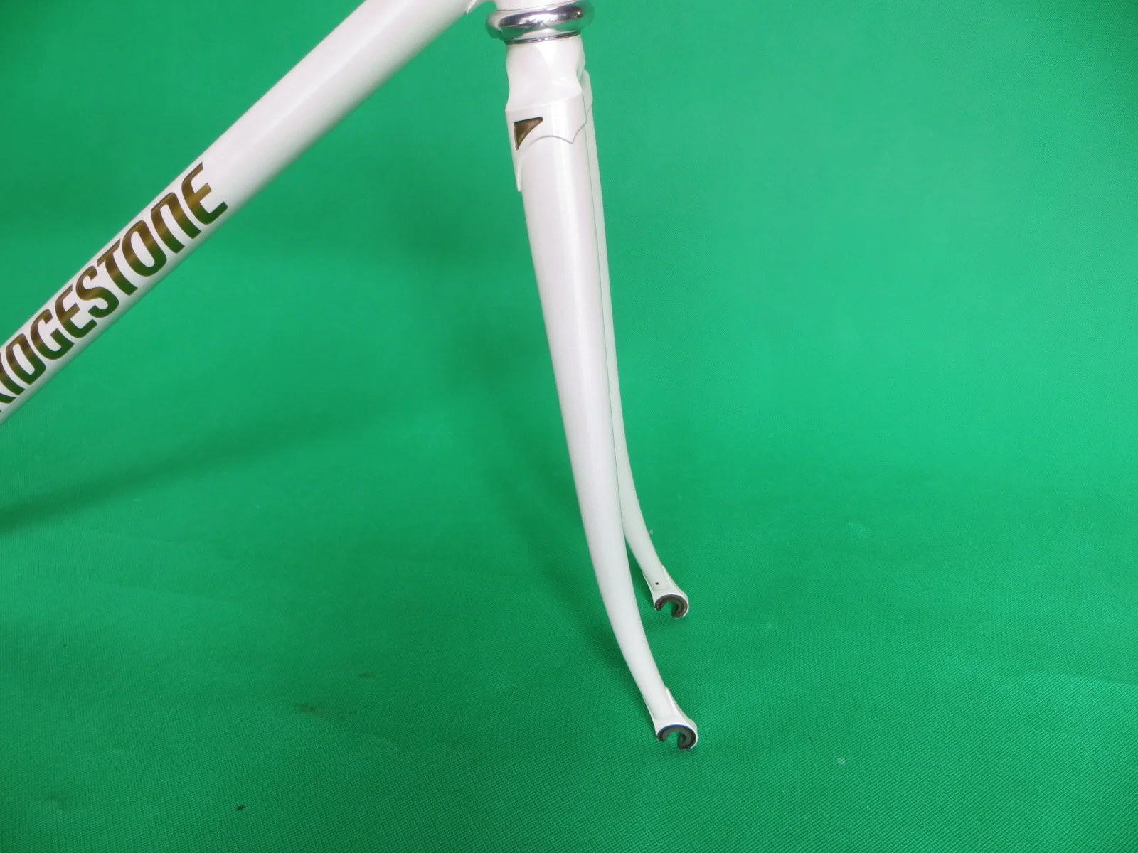 Bridgestone // White // Kasei 8630R + 019 Tubing // 51cm - Image 10