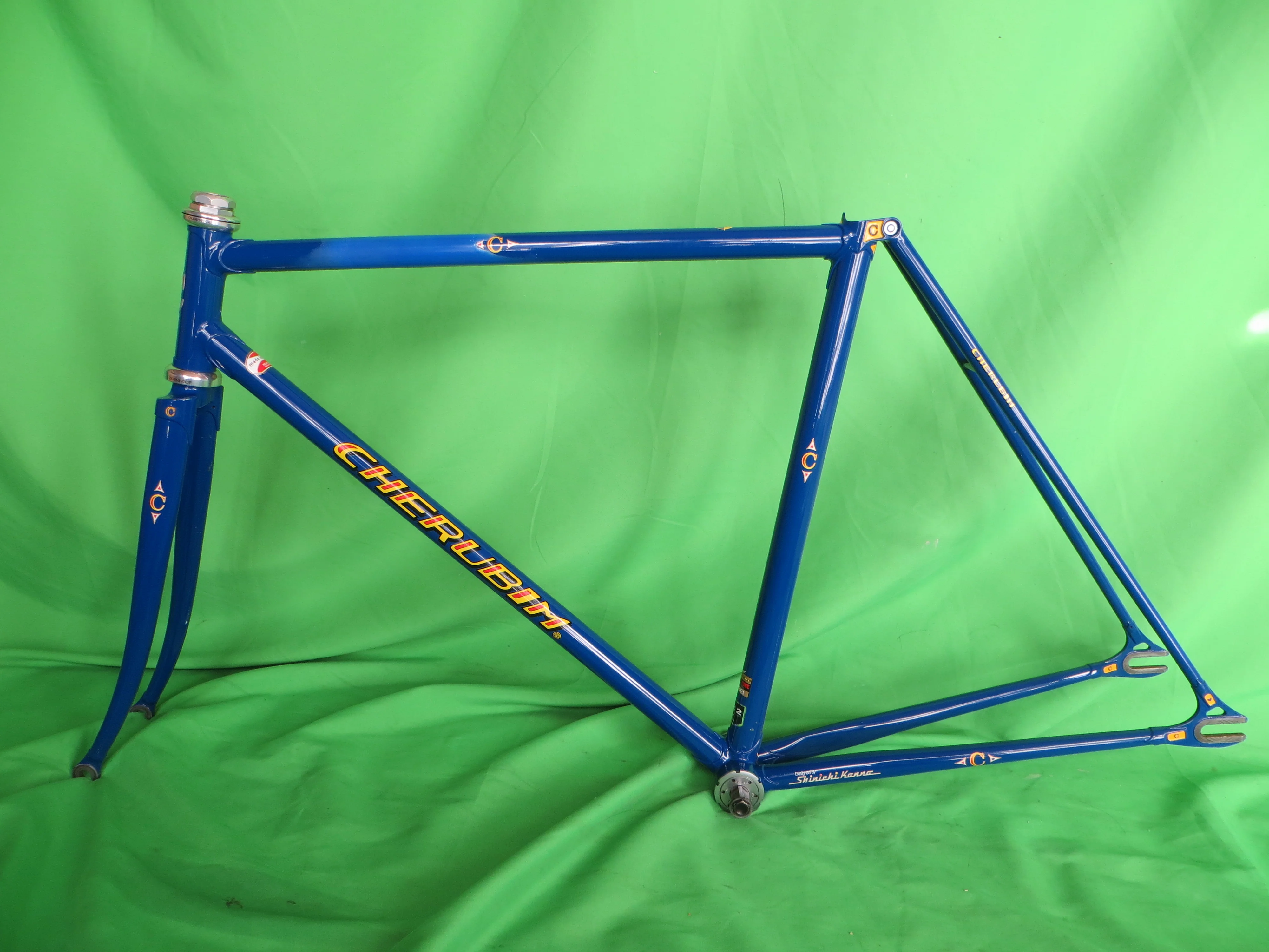 Cherubim Kaisei 022 // Deep Blue // 49.5cm