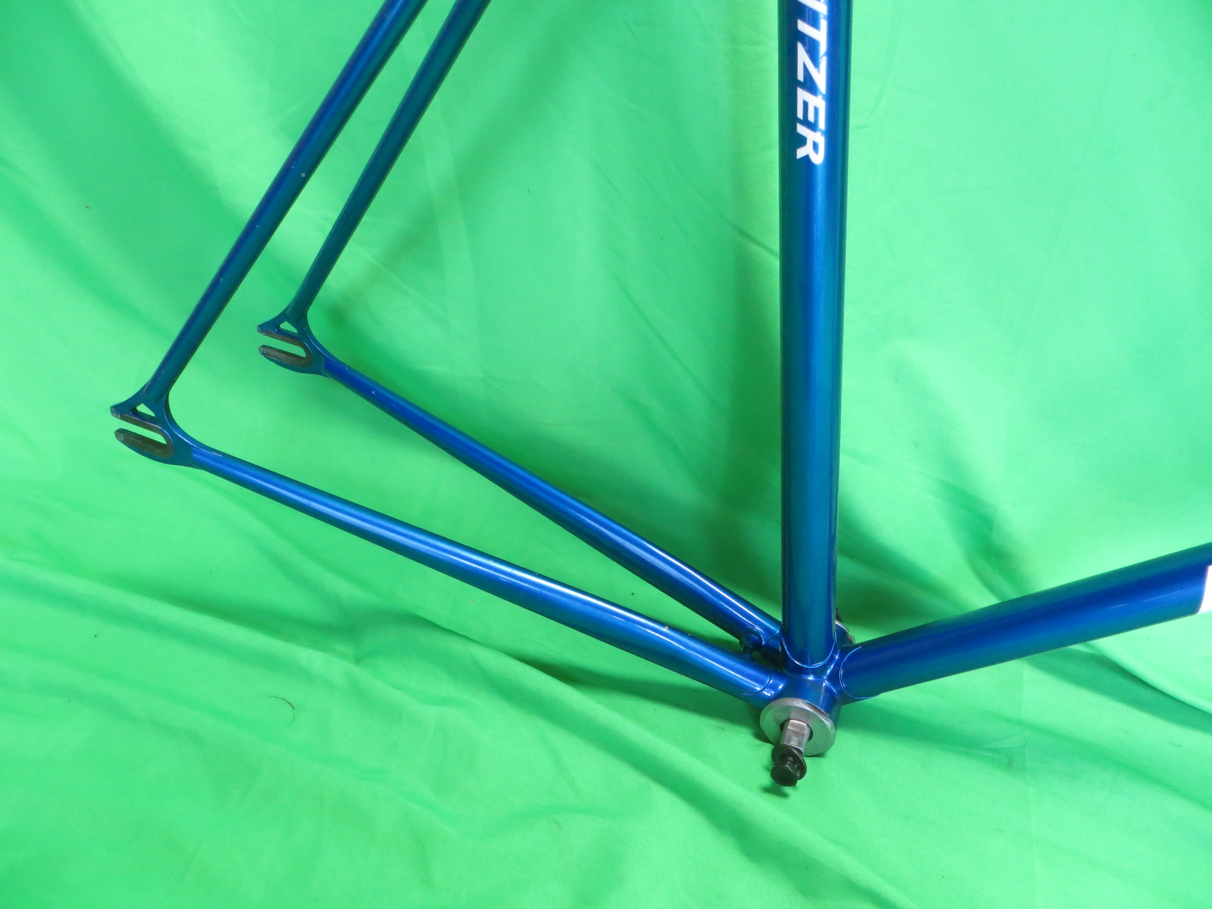Dontzer // Deep Blue Metallic // 54.5cm - Image 14