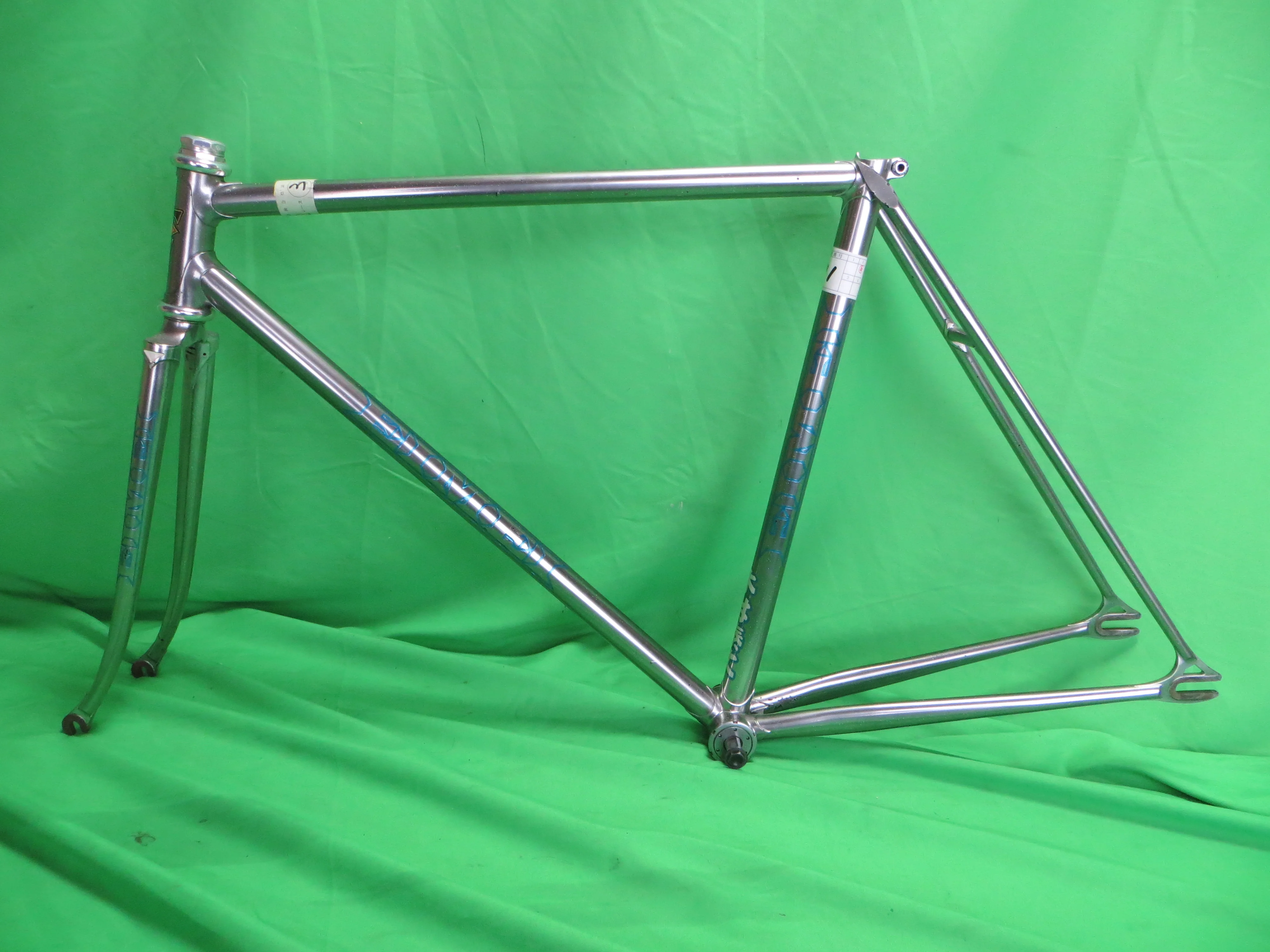 EIMEI // Mach Silver // 51cm