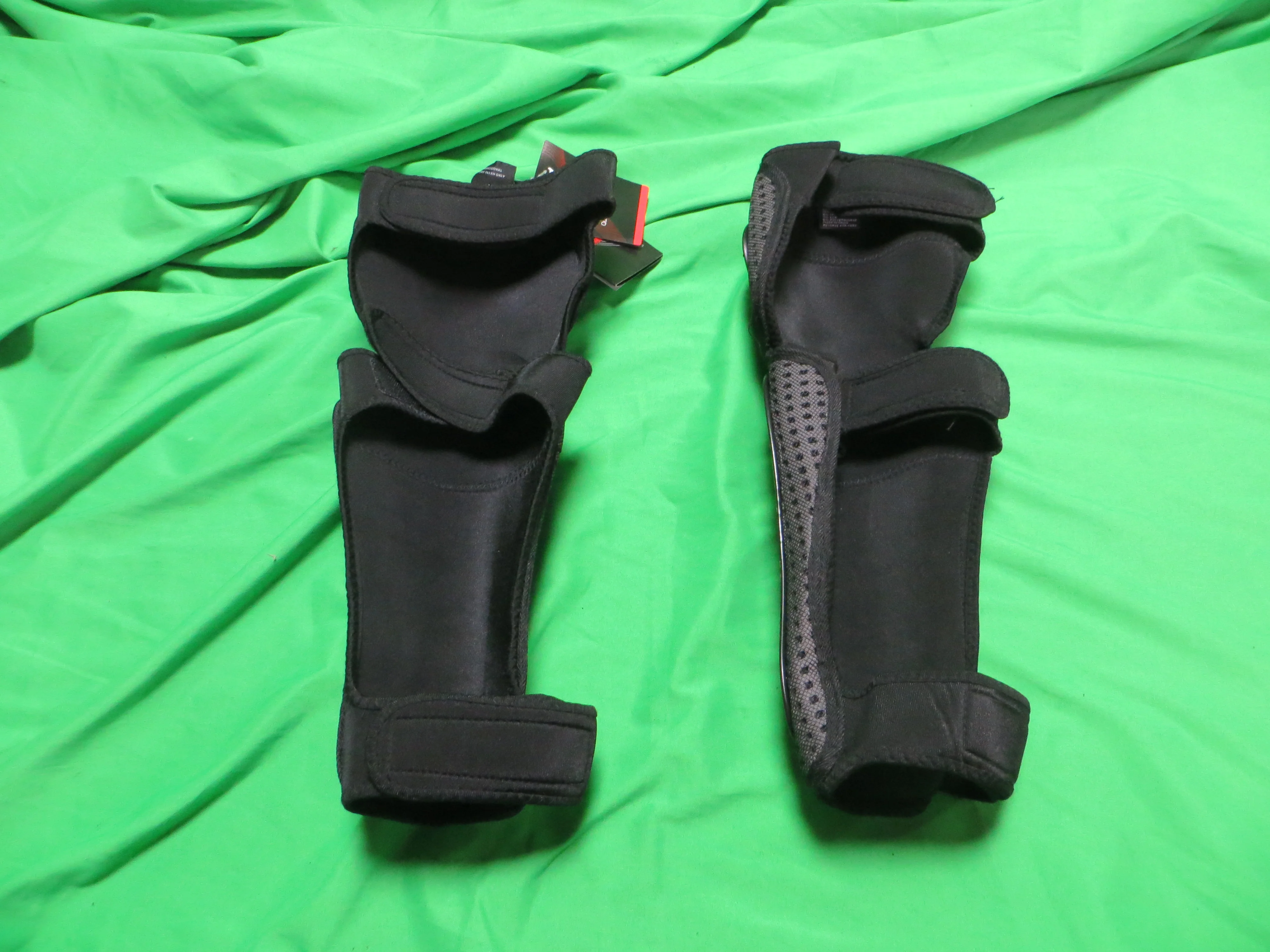 Elbow Protector PAIR XL-size (25012102) - Image 2