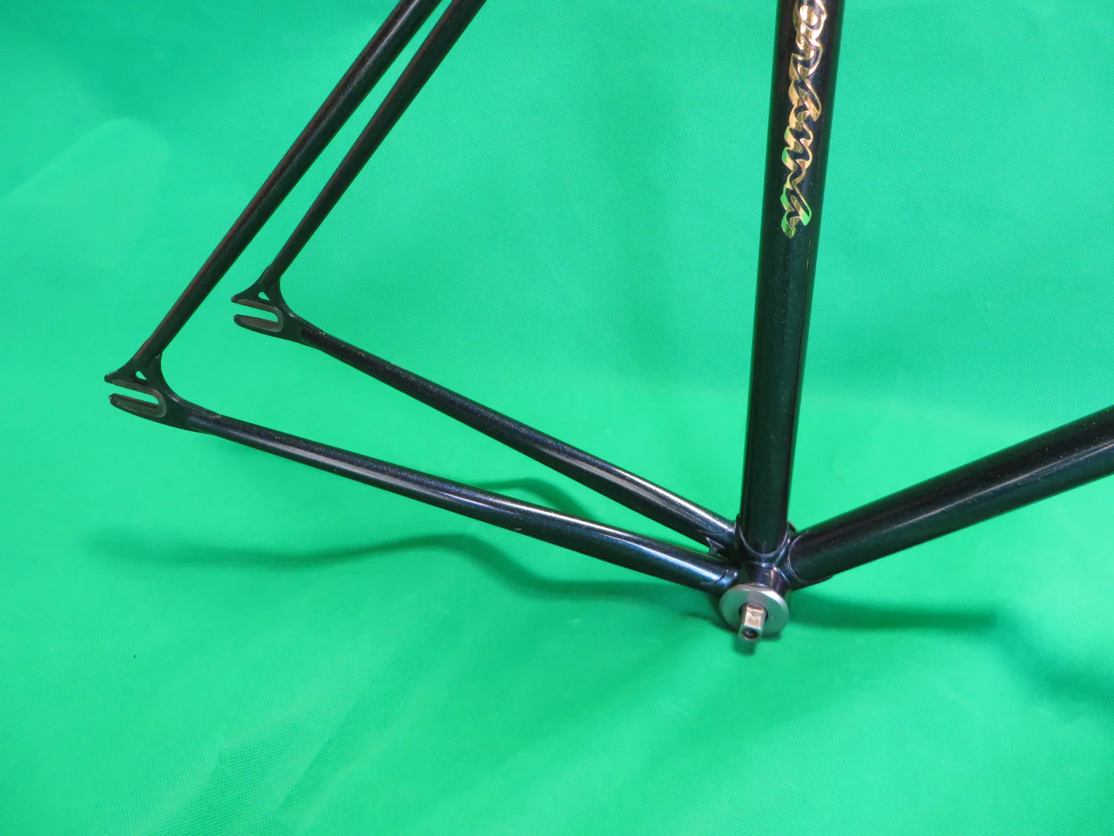 GEORAMA // Maziora with fine gold flake // 52cm - Image 14