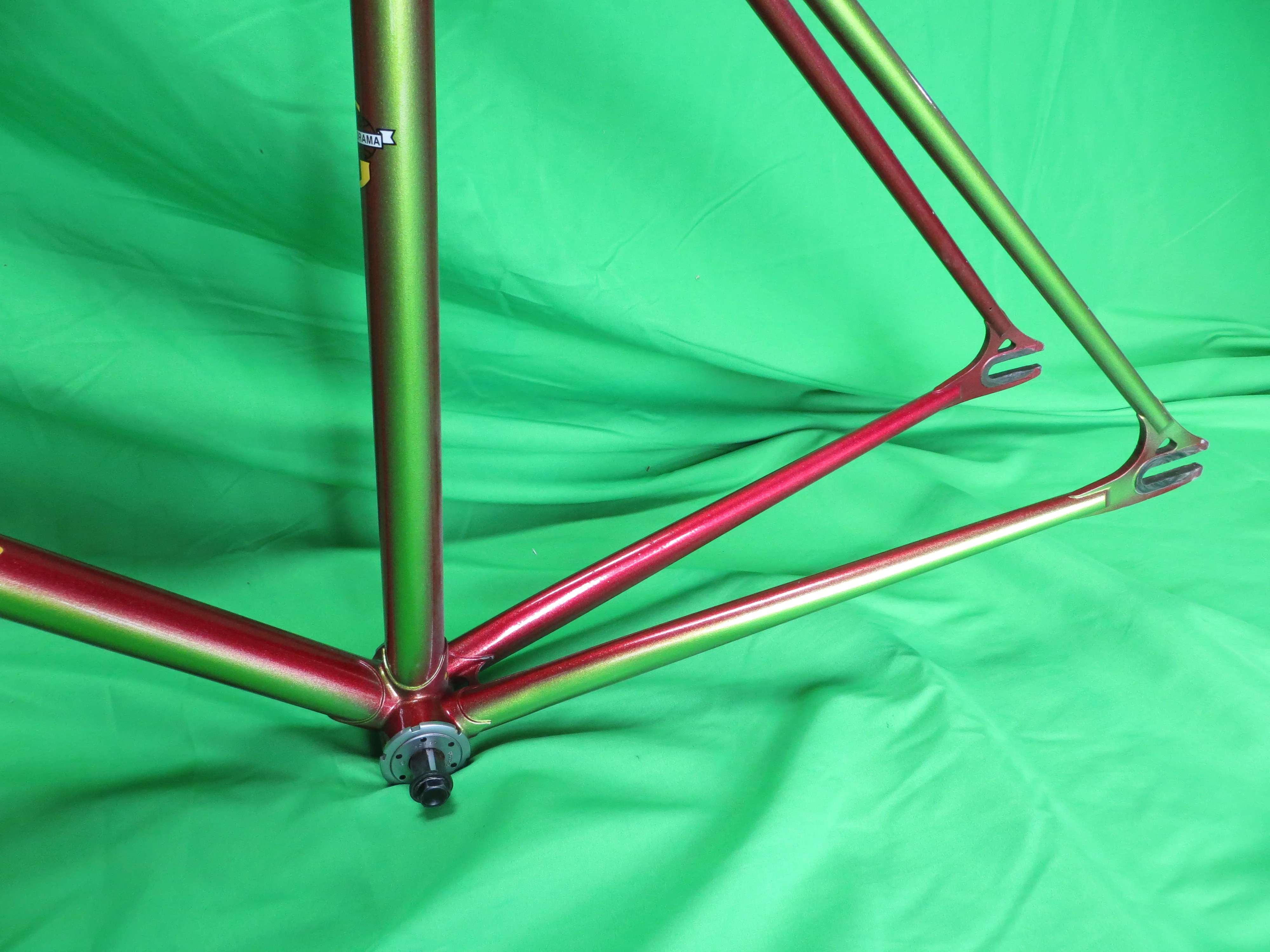 GEORAMA // Red Green Metallic Two Tone // 50cm - Image 7