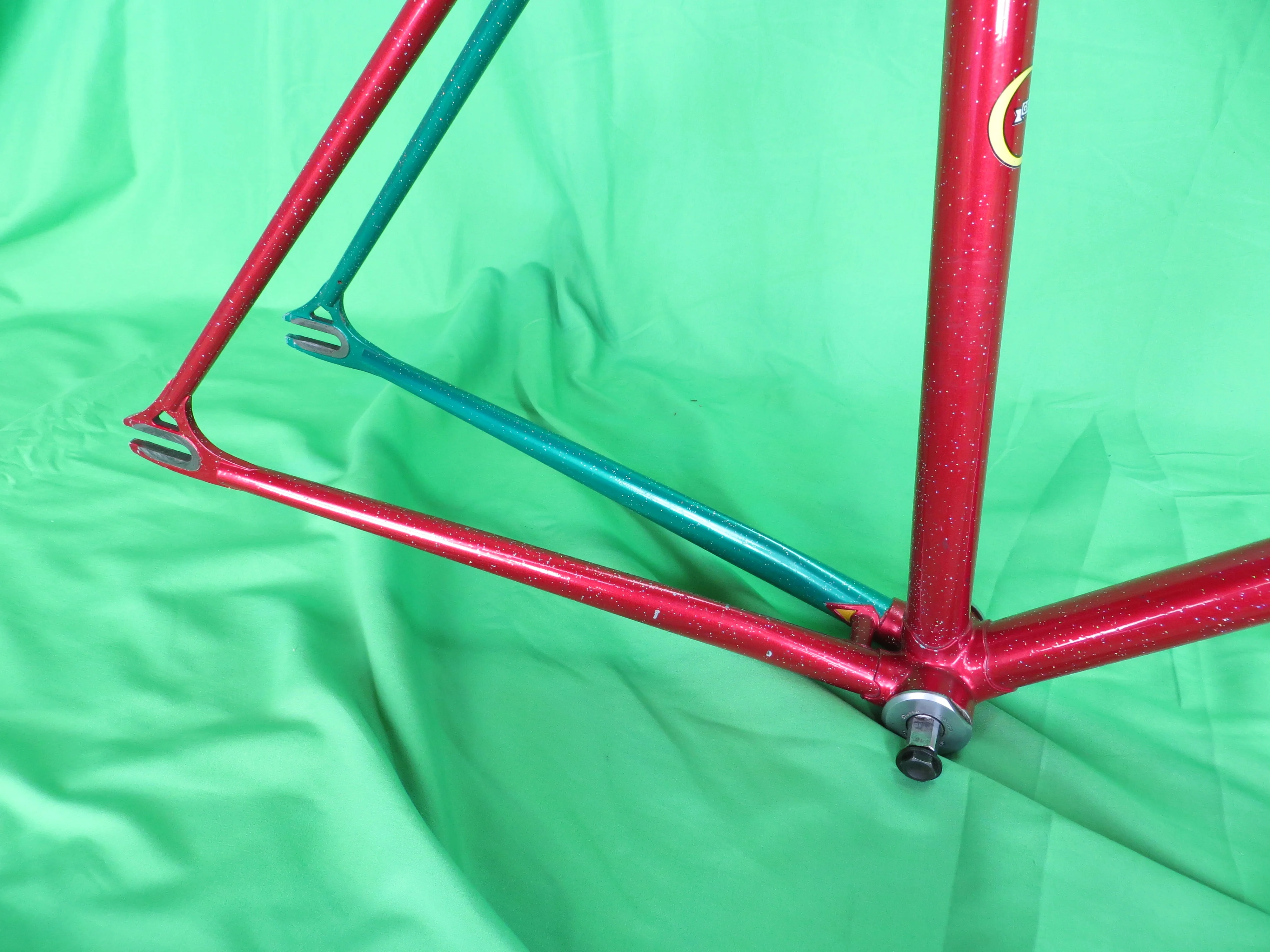 GEORAMA // Red-Green Two-Tone with Rainbow Flake // 51cm - Image 14