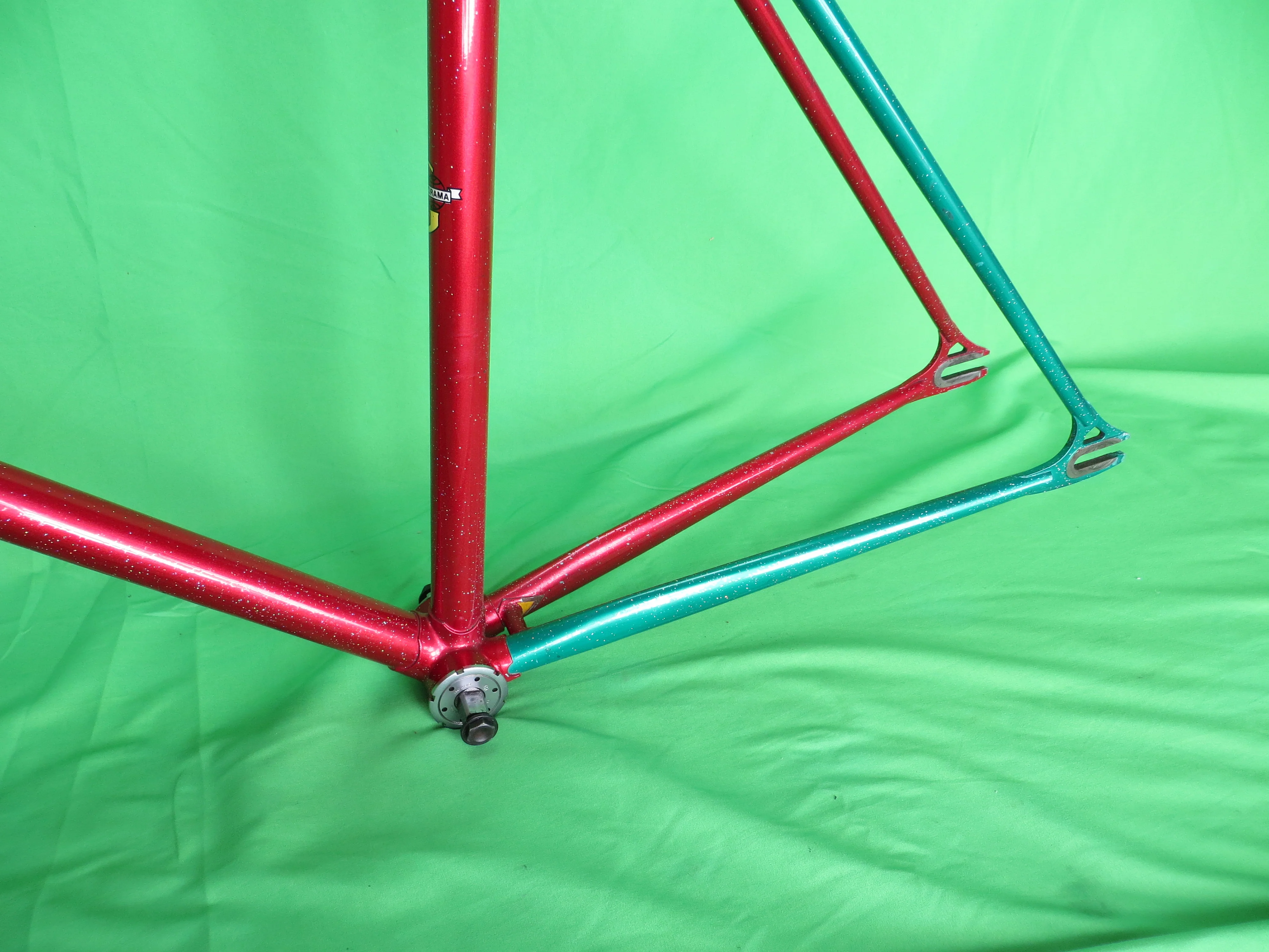 GEORAMA // Red-Green Two-Tone with Rainbow Flake // 51cm - Image 7