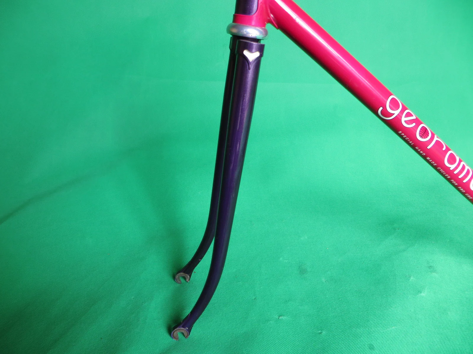 GEORAMA // ruby pink + dark purple metallic two tone // 53cm - Image 3