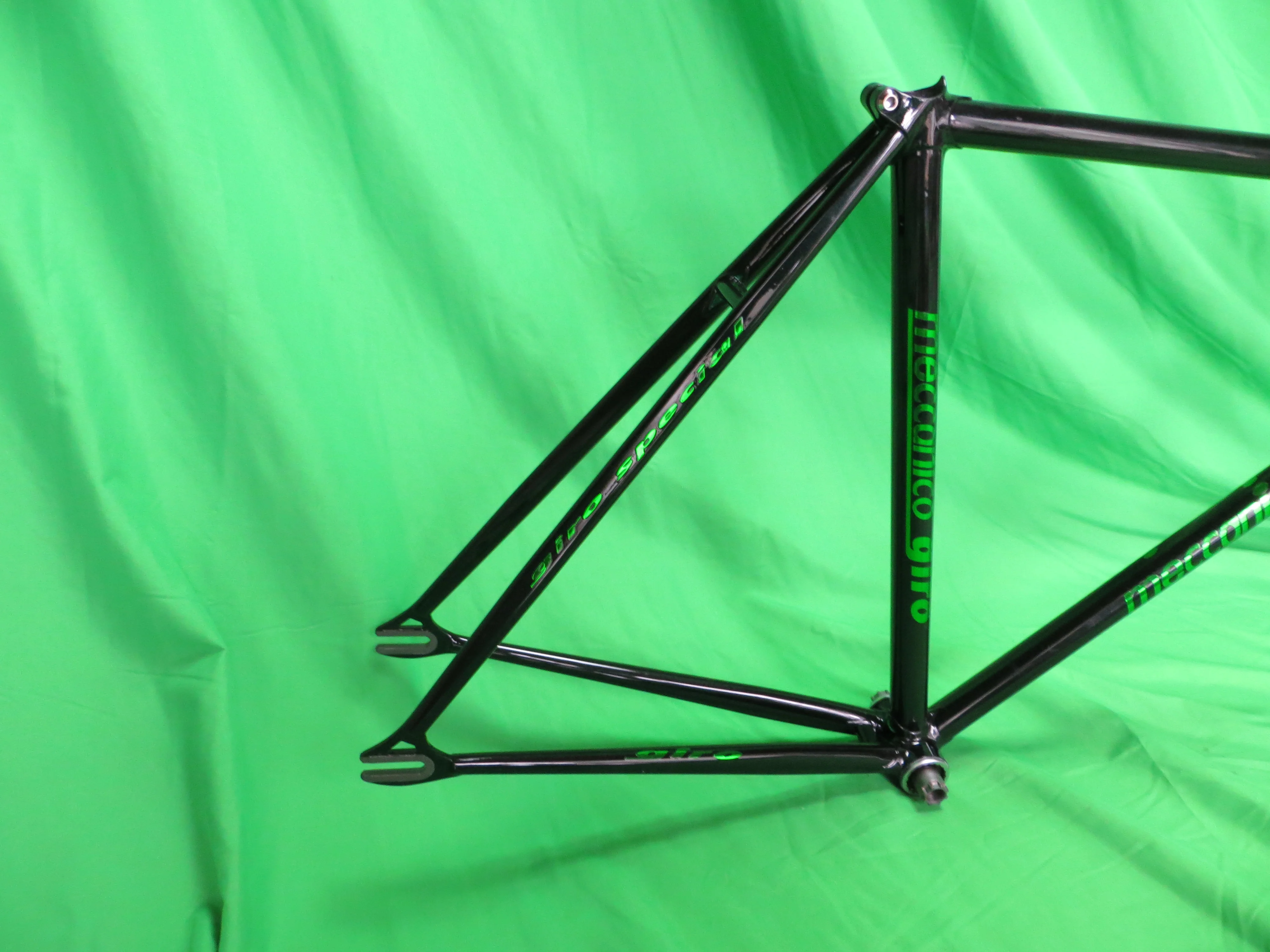 GIRO Columbus Max Fork // Black with fine green flakes // 49.5cm - Image 15