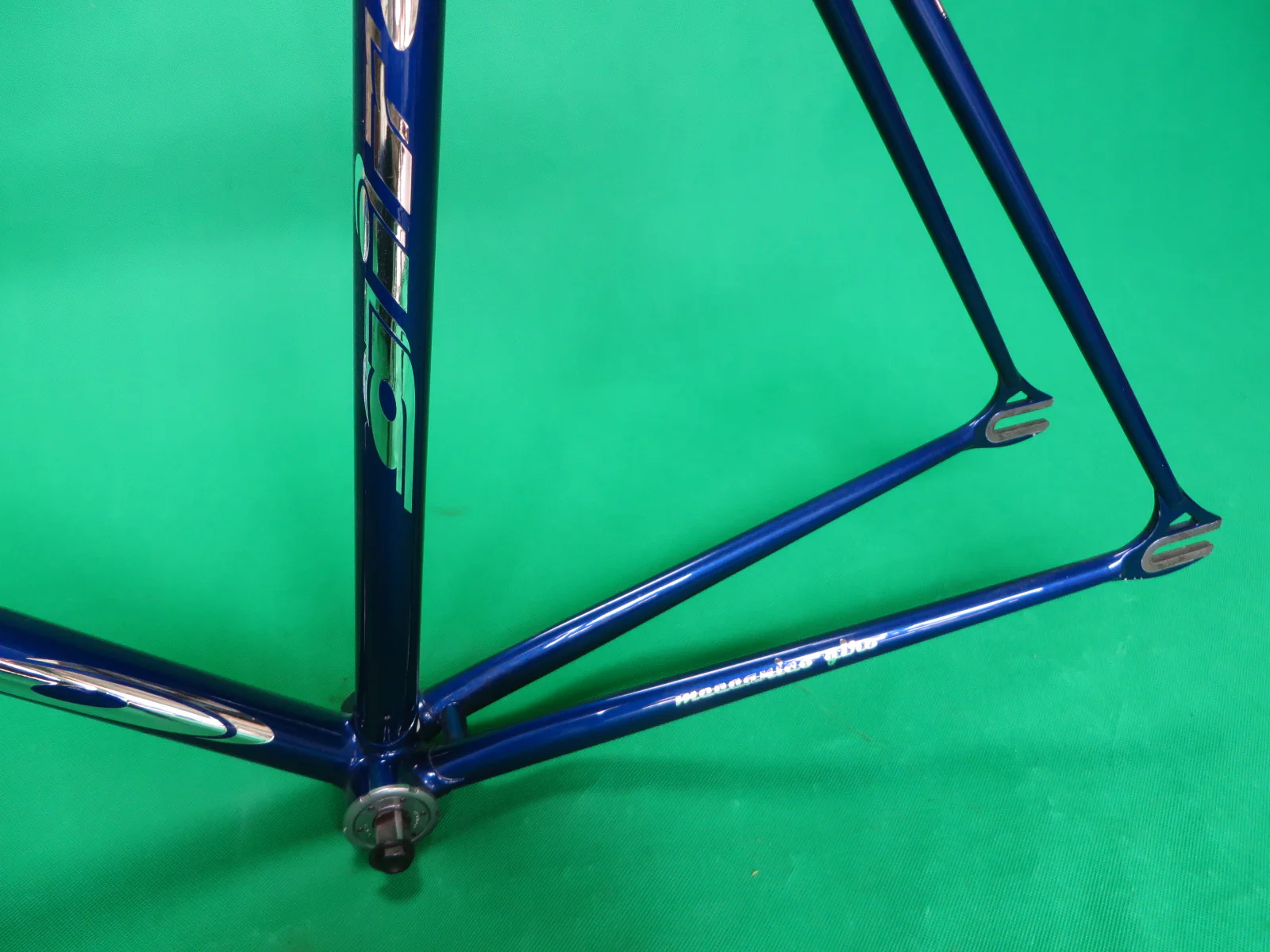 GIRO // Purplish Dark Blue Metallic // 53.5cm - Image 7