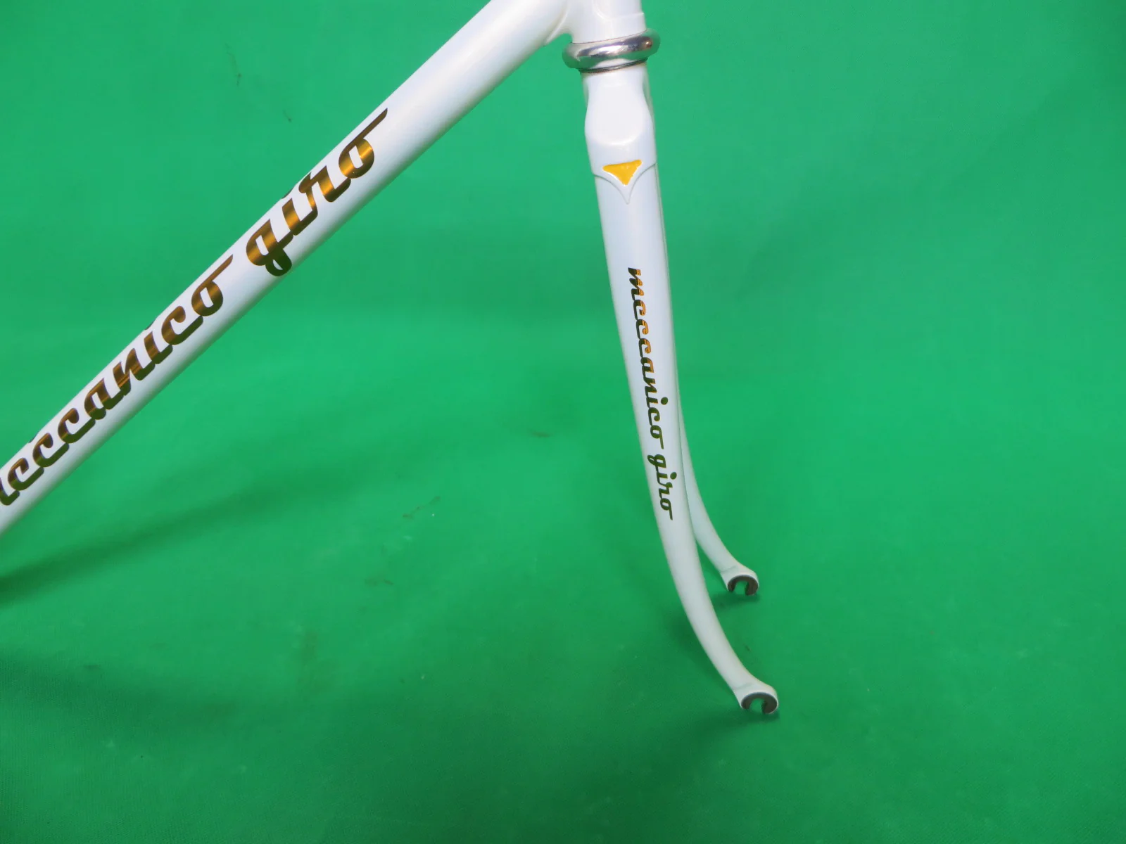 GIRO // White // 53.5cm - Image 10