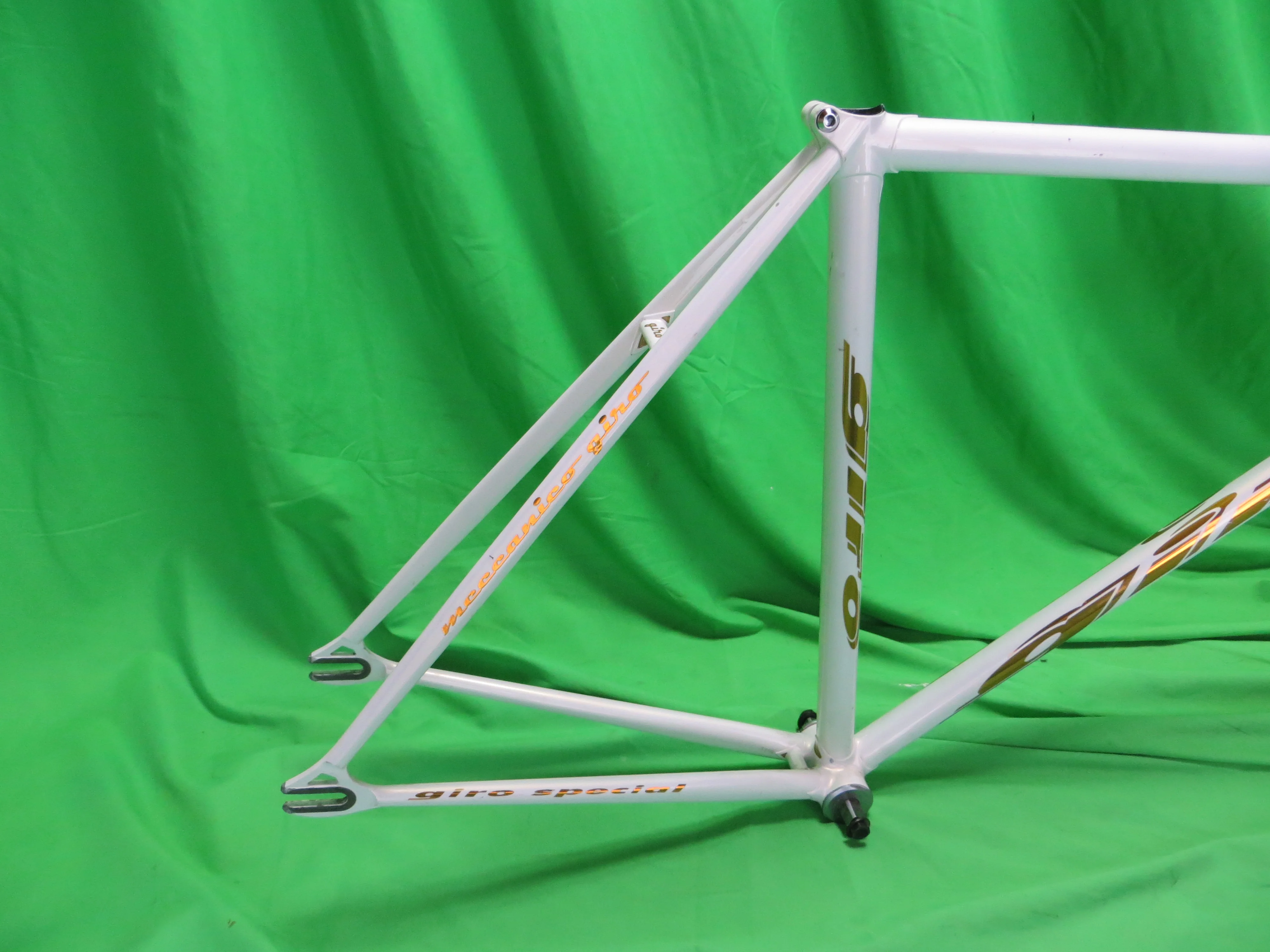 GIRO // White // 50.5cm - Image 15