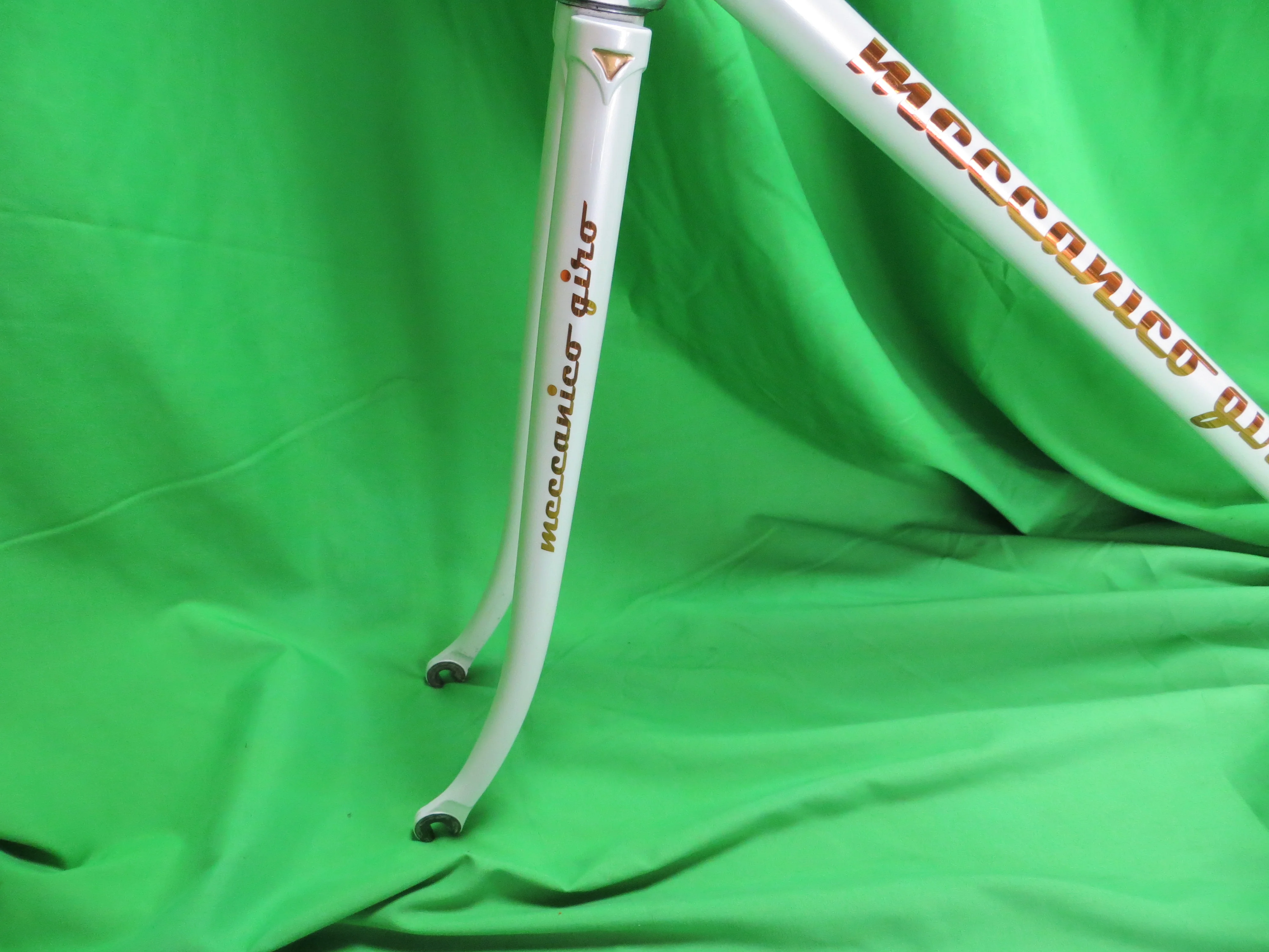 Giro // White // 51.5cm - Image 3