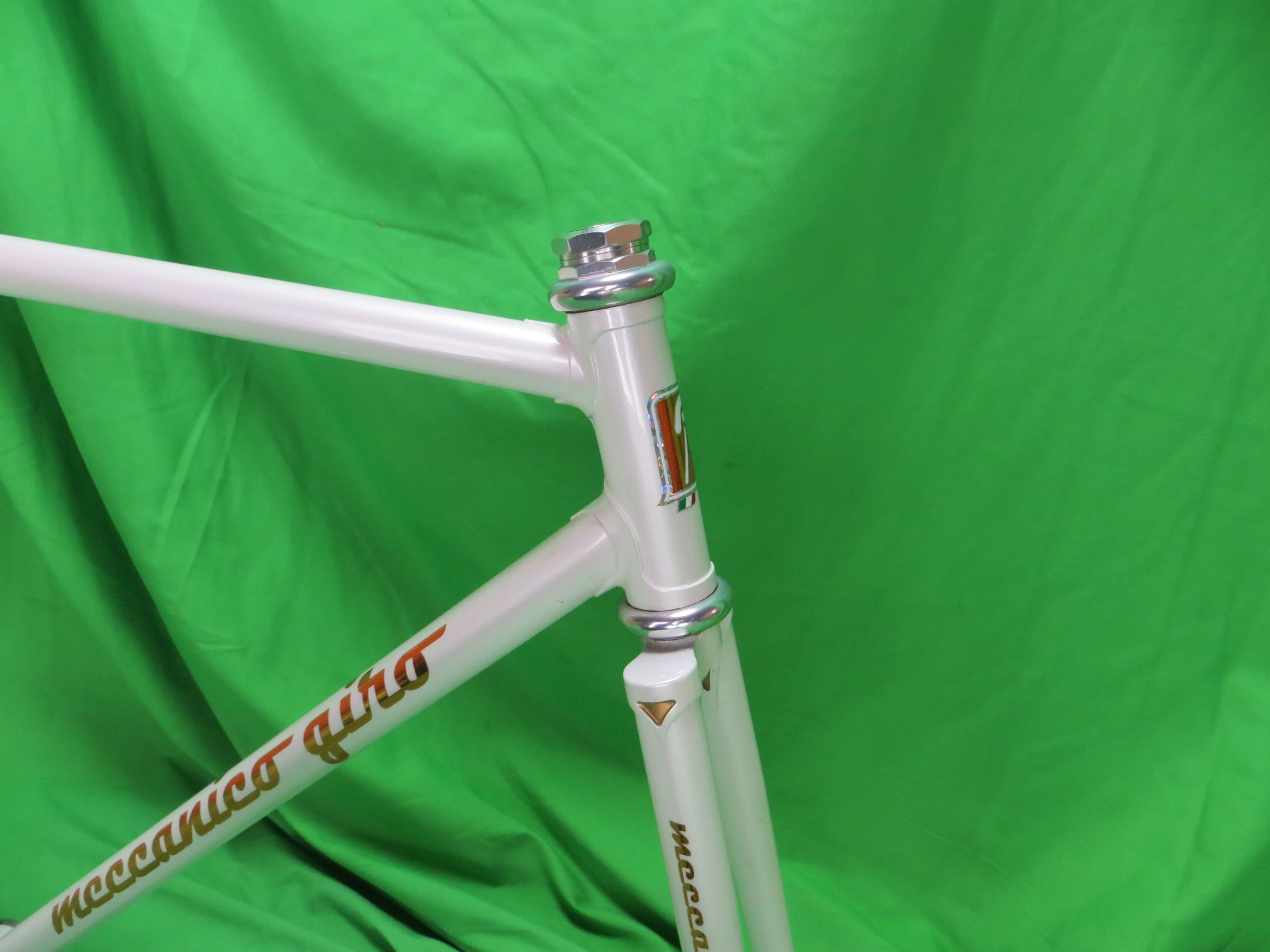 Giro // White // 51.5cm - Image 9