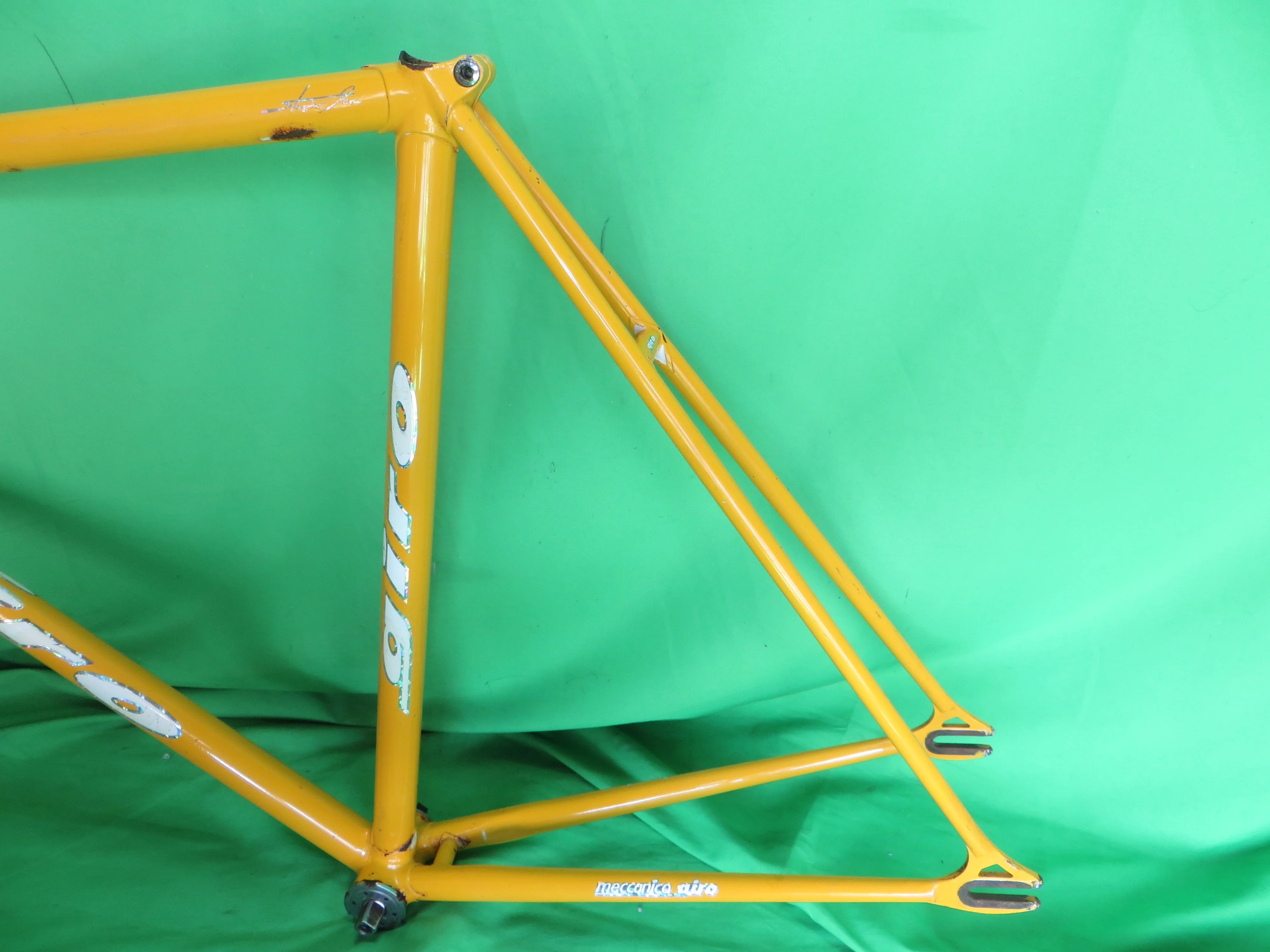 Giro // Yellow Metallic // 53.5cm - Image 9