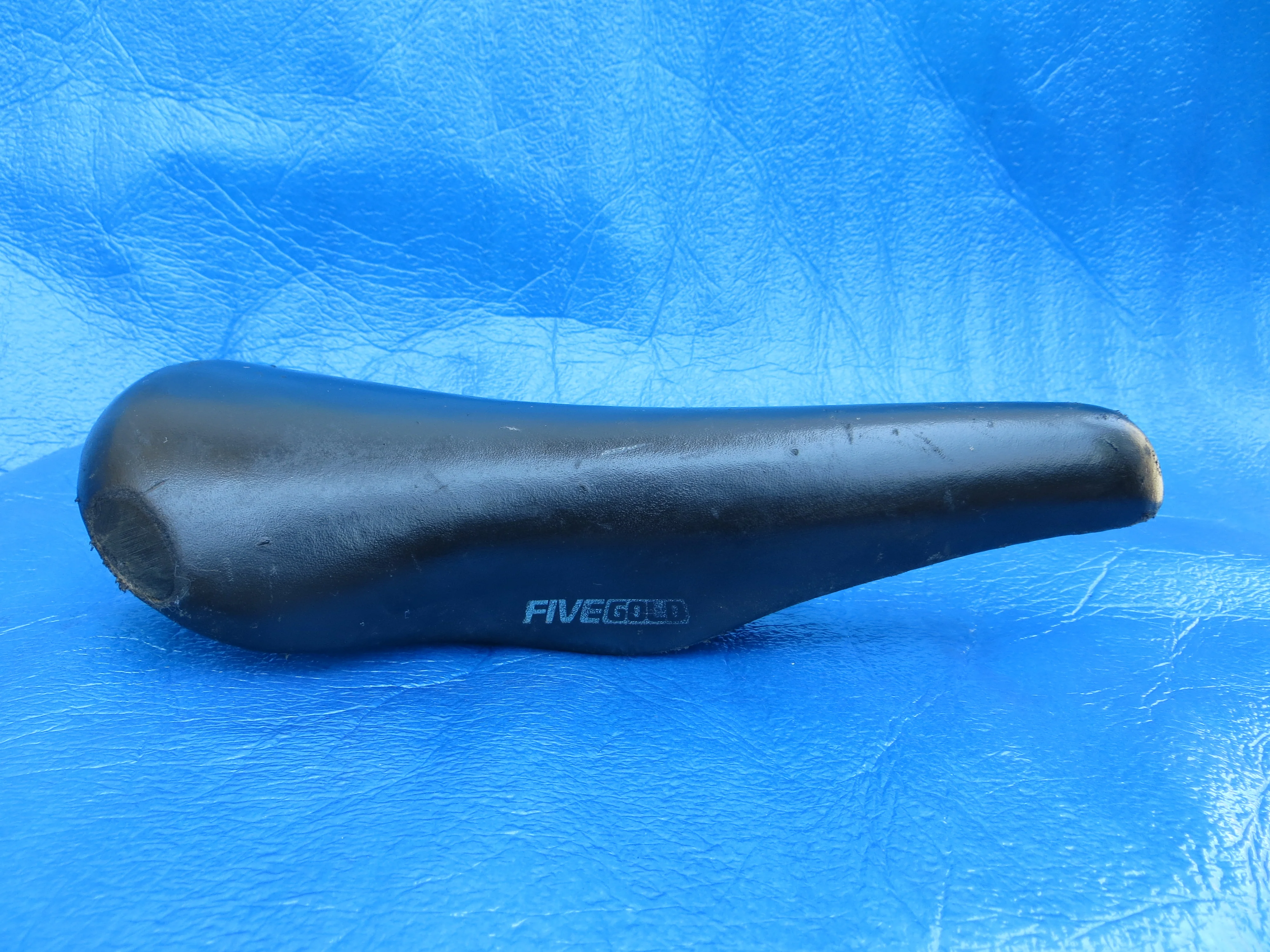 Kashima Five Gold FG-4P 44mm NJS Unpadded Saddle (23061754)