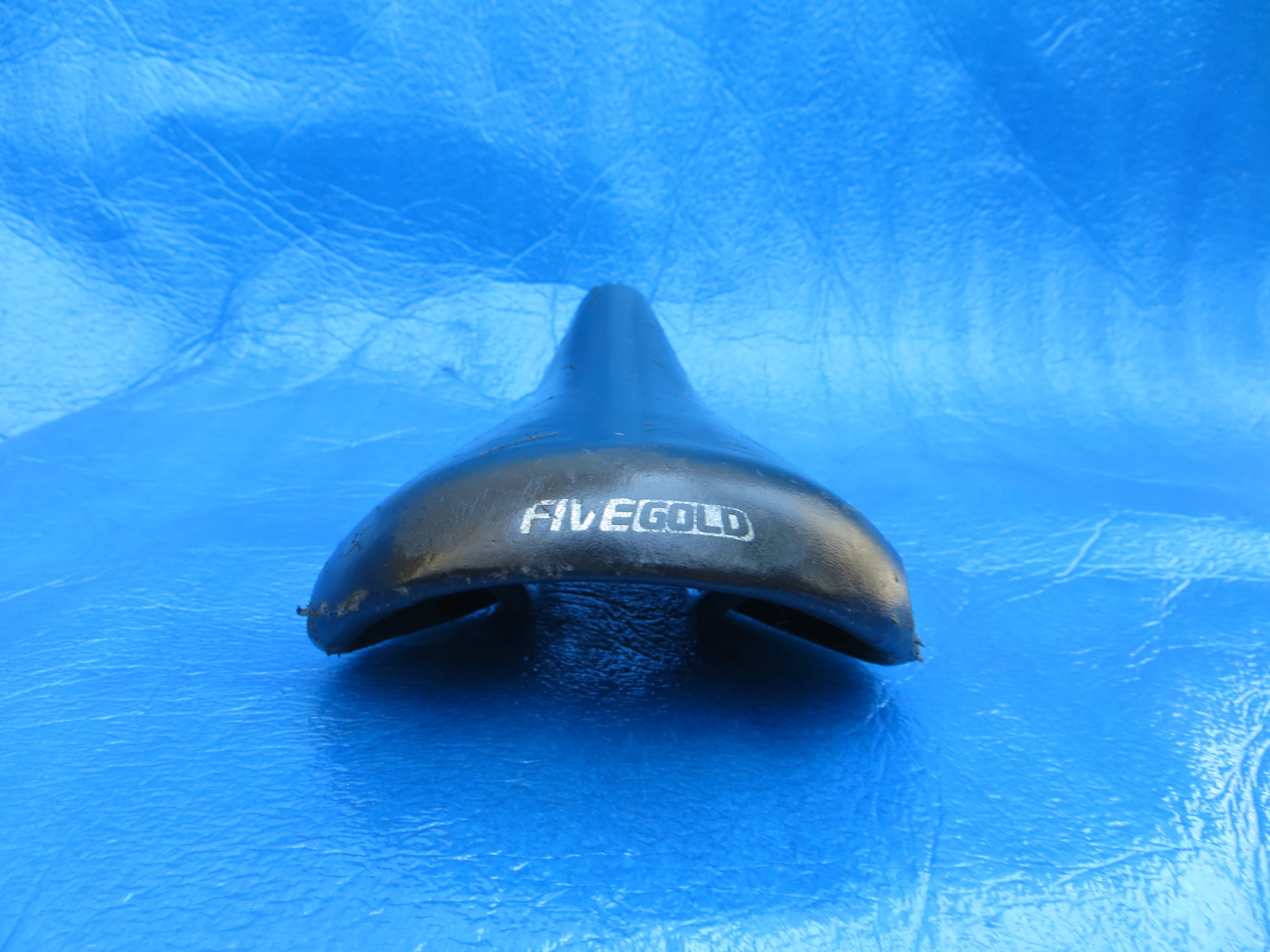 Kashima Five Gold FG-4P 44mm NJS Unpadded Saddle (23061754) - Image 4