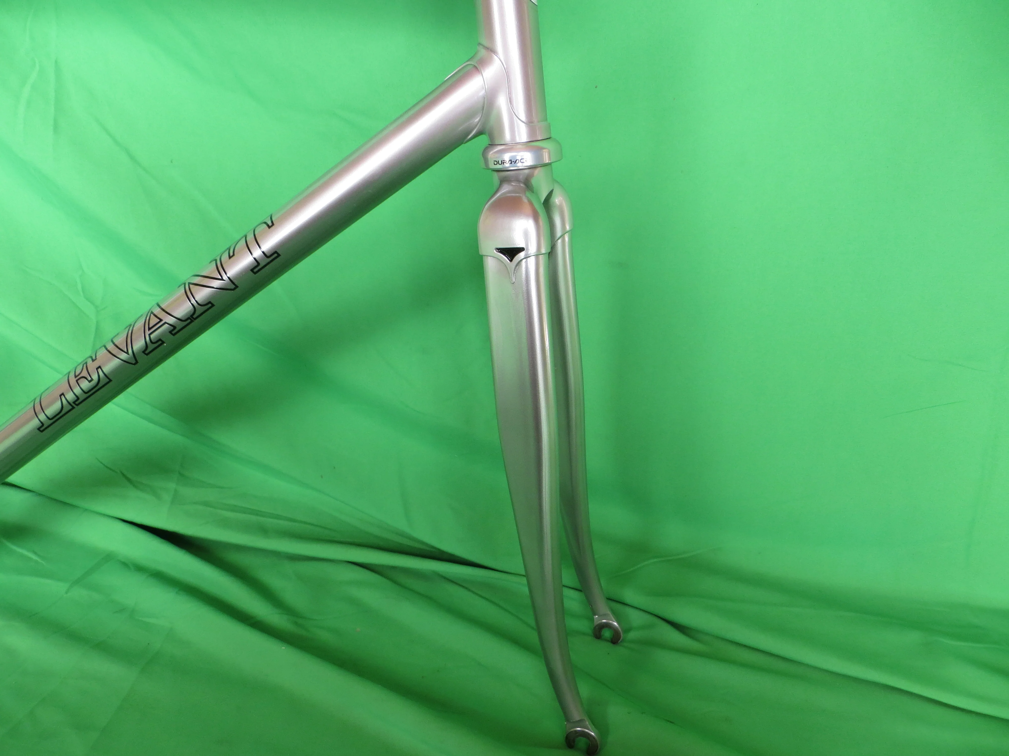 LEVANT Columbus Max Fork // Pinkish Silver // 54cm - Image 10