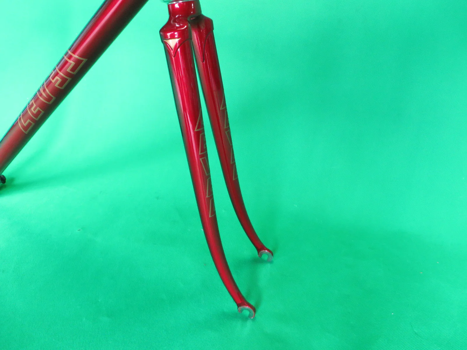LEVEL | black & red fade no.2 | 50.5cm - Image 9