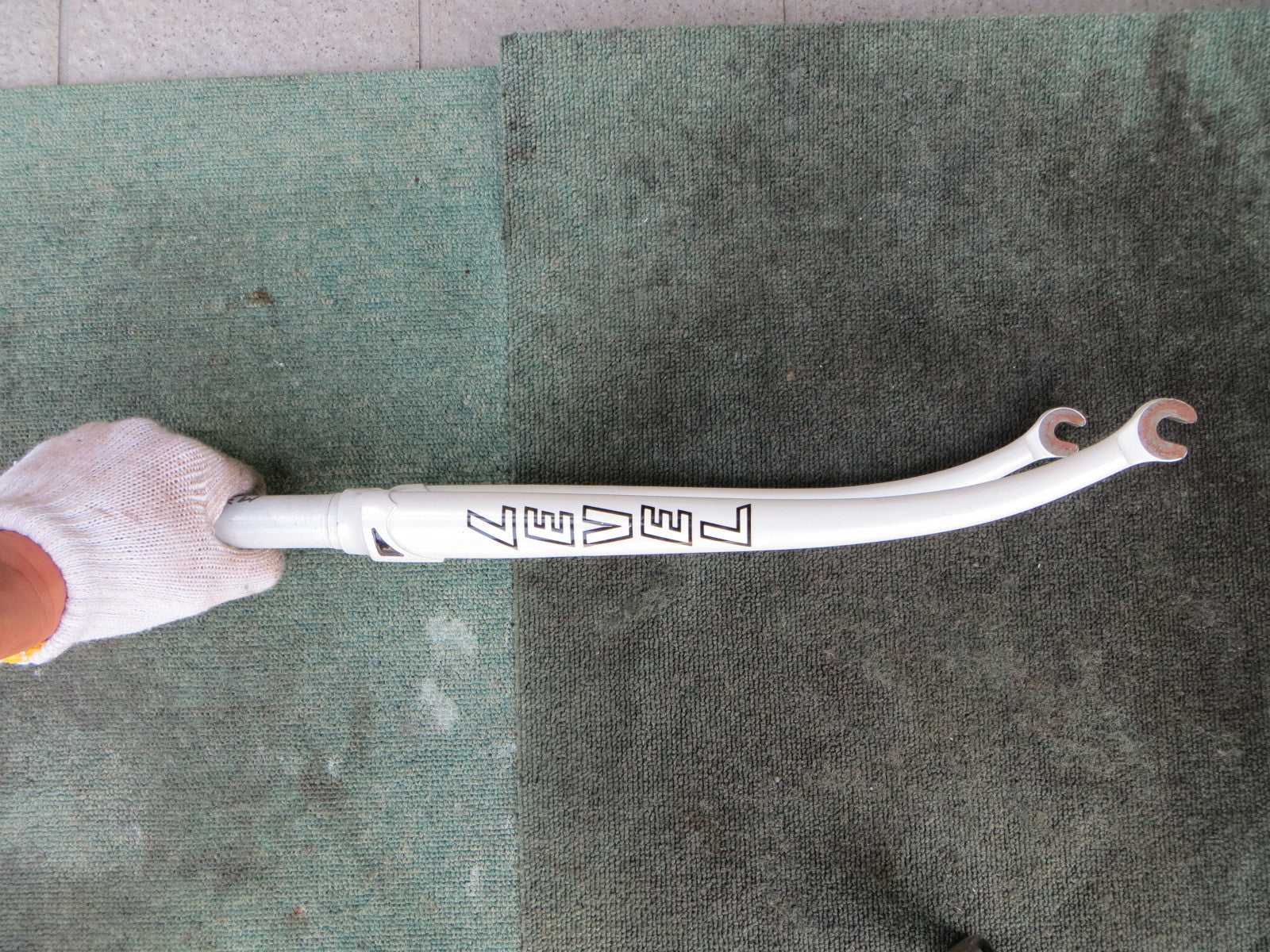 Level Front Fork 131mm Steering Column Length /9mm Axle Slot - Image 2