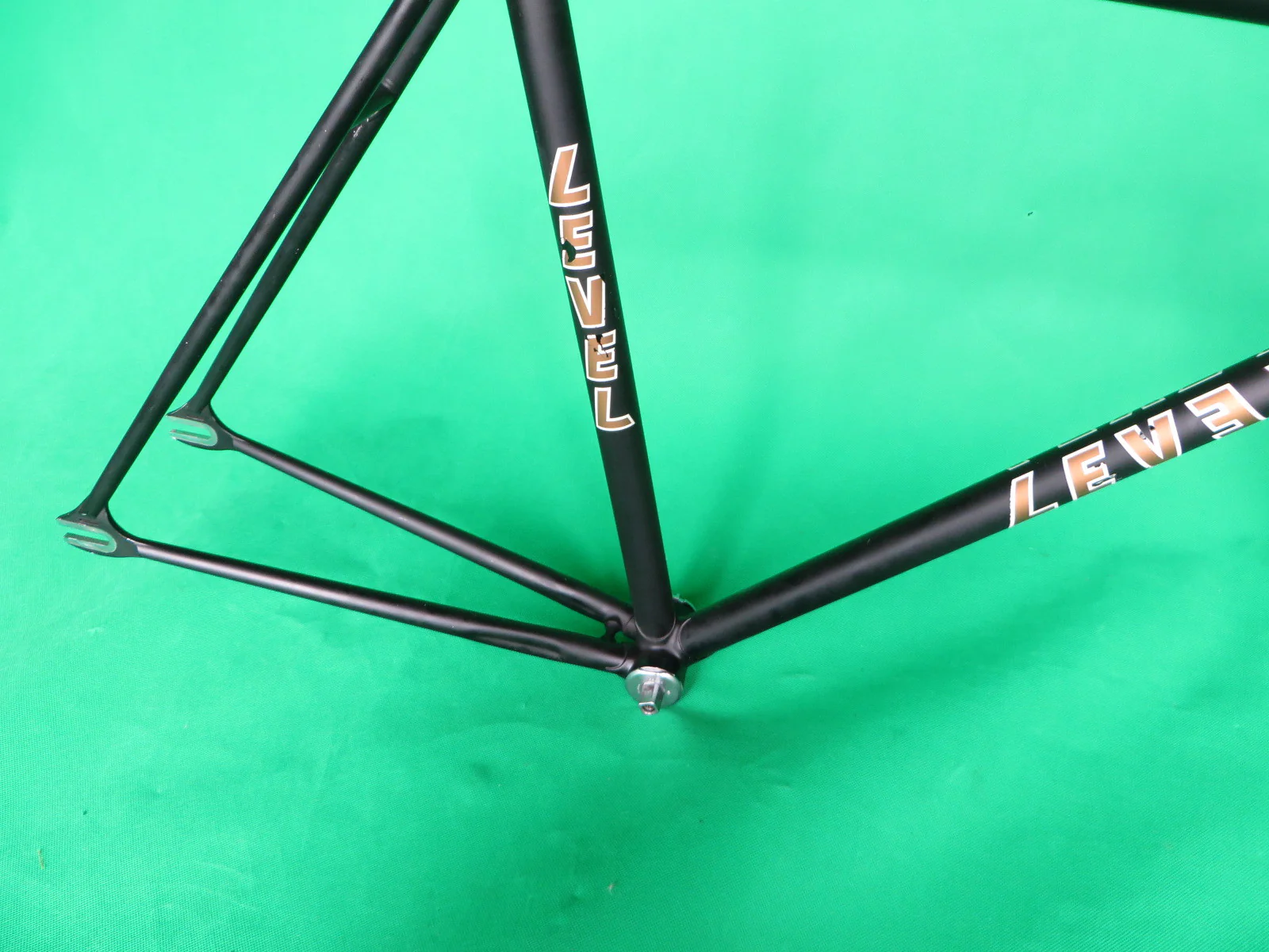 LEVEL | matte black | 2013 | 50.5cm - Image 3