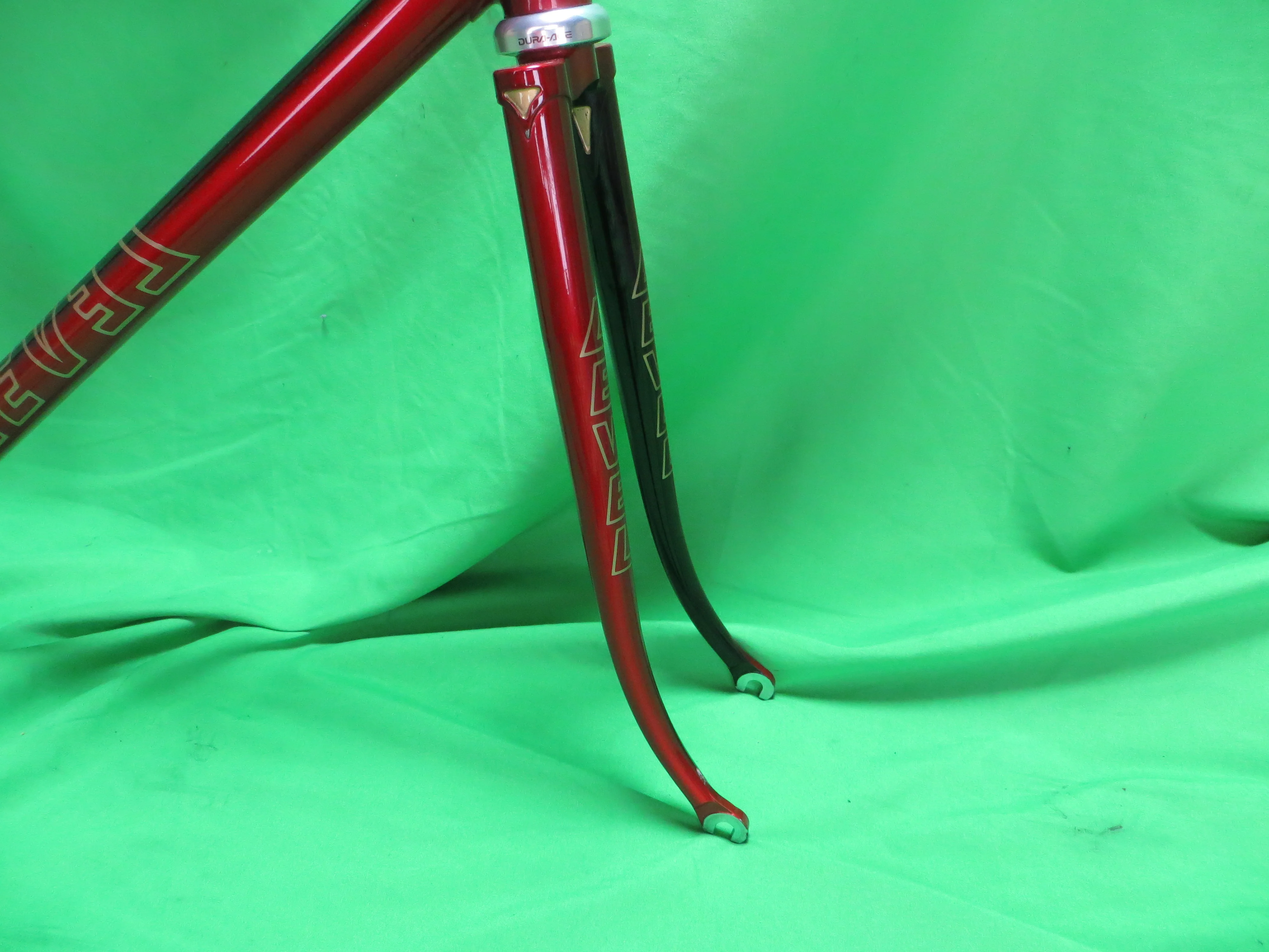 LEVEL // Red Black Fade // 51.5cm - Image 10