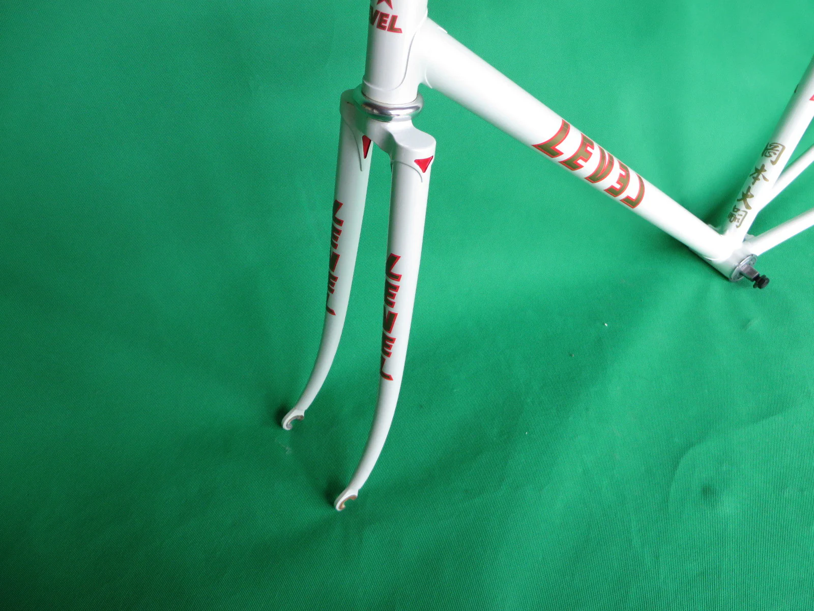 Level White (51.5cm) - Image 5