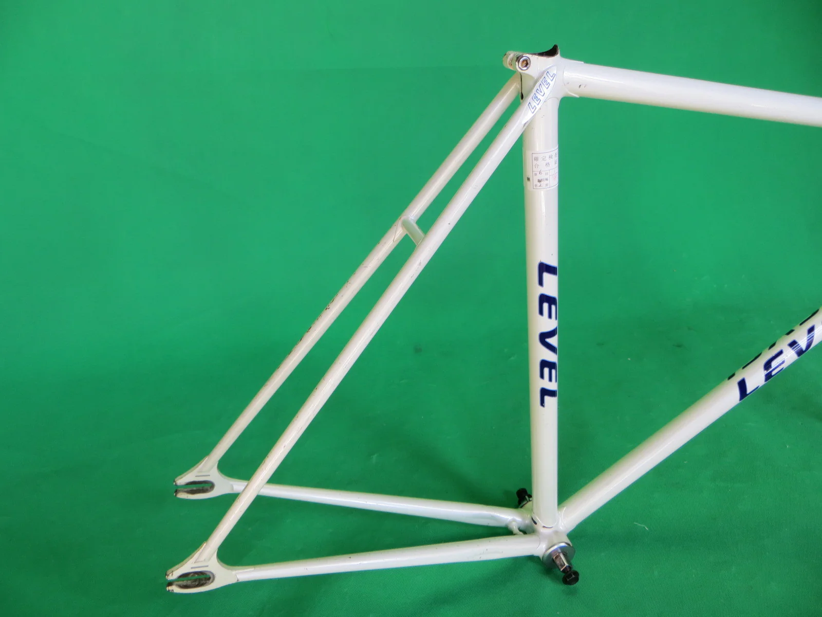 LEVEL // white // 54cm - Image 15