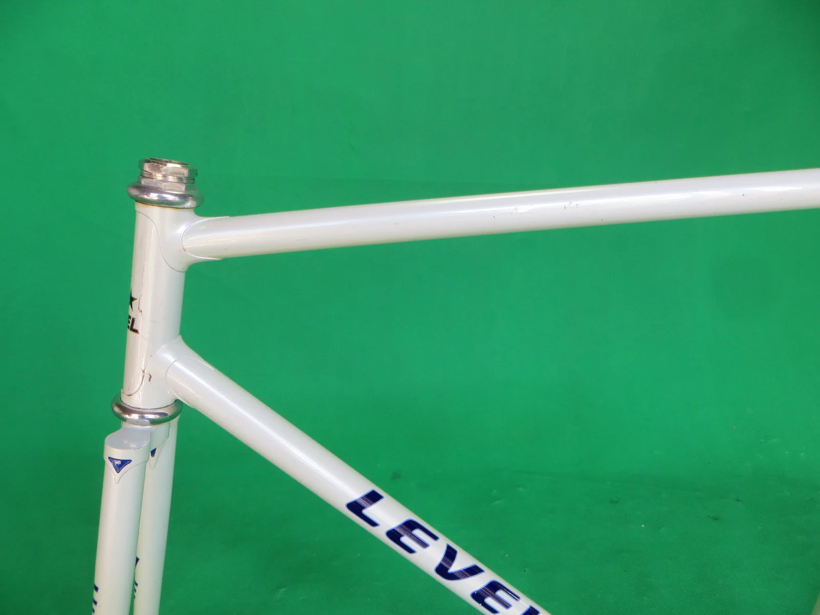LEVEL // white // 54cm - Image 4