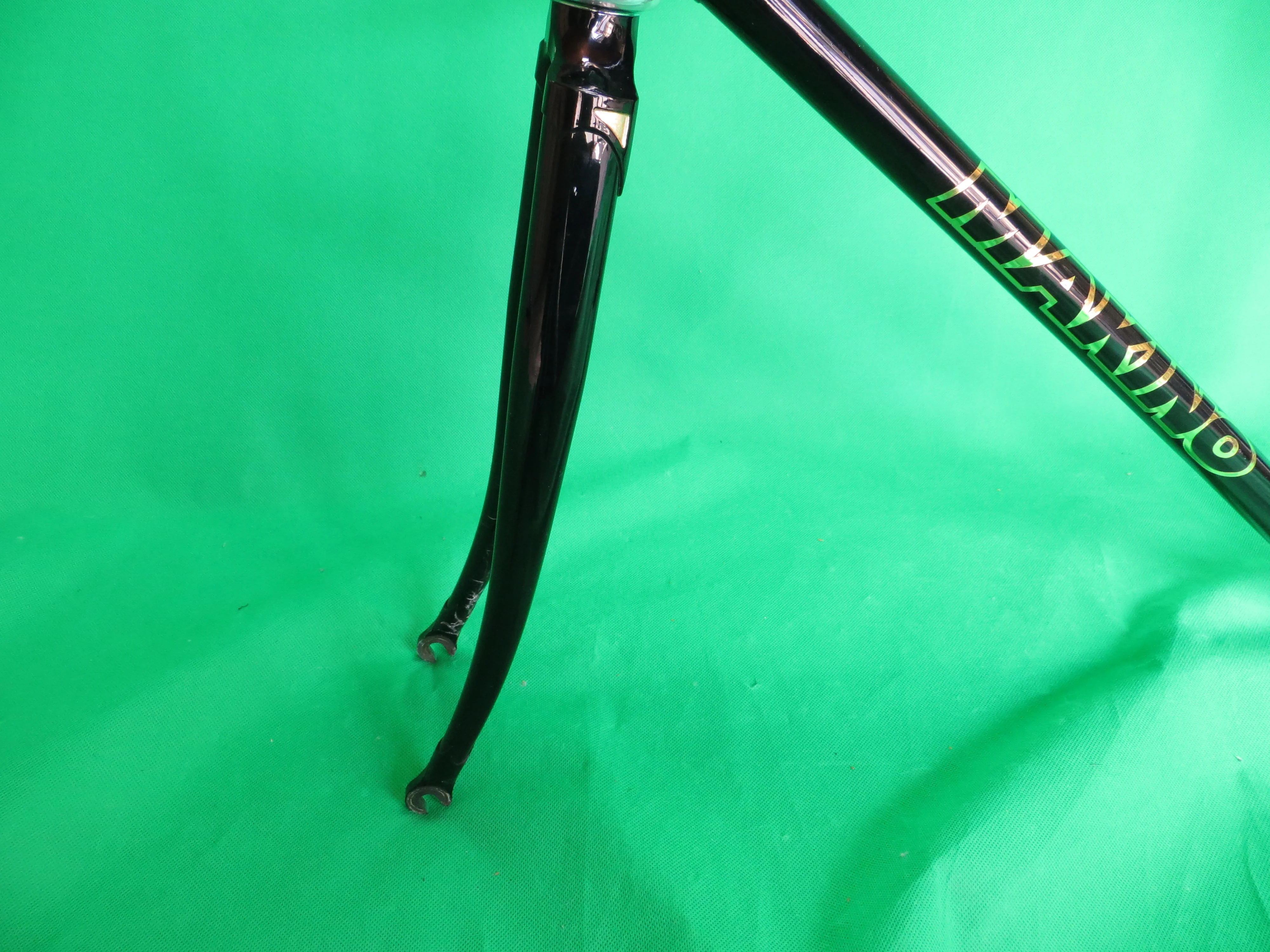 Makino // Black Metallic // 55.5cm - Image 3