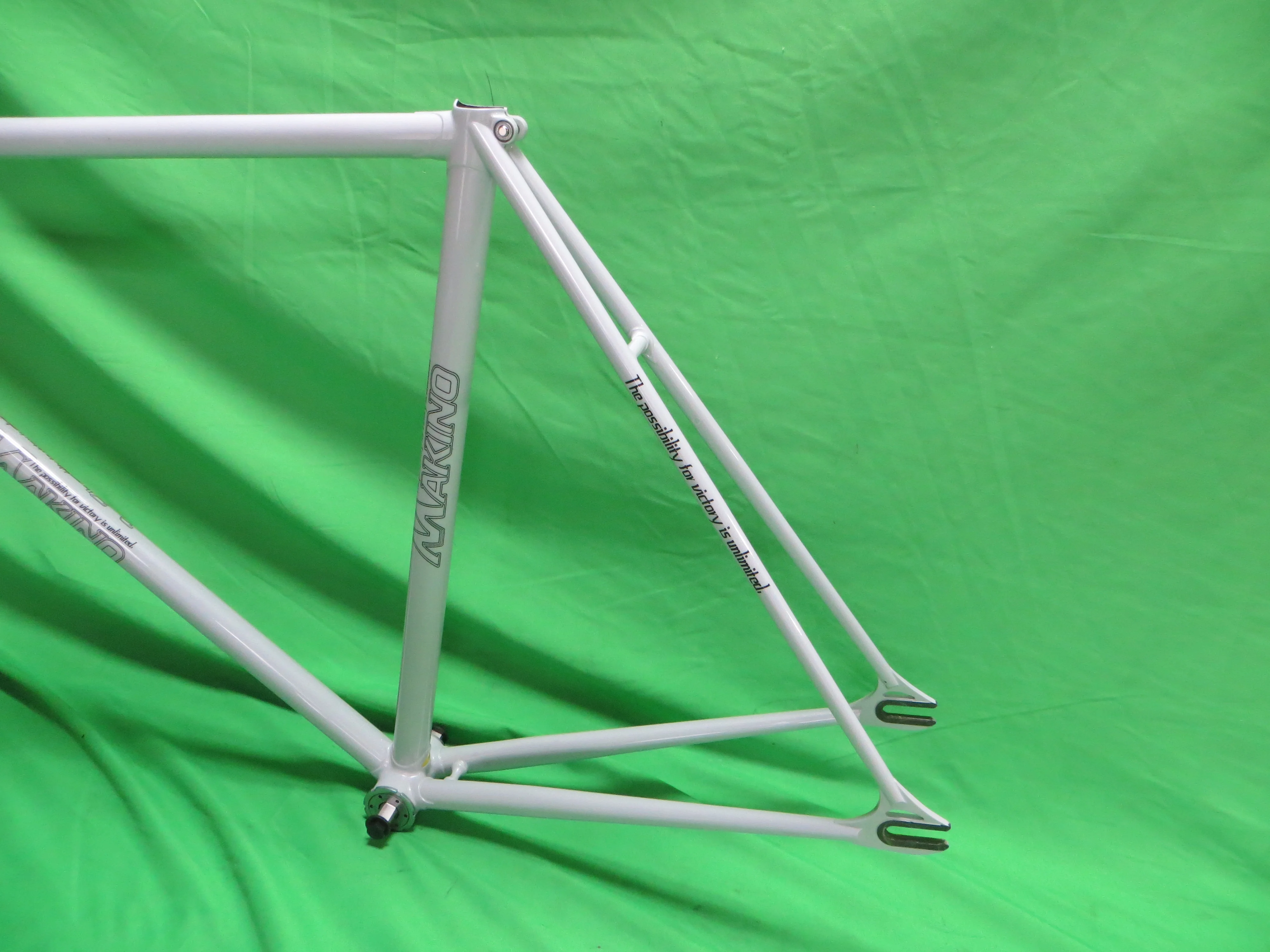 Makino // Bluish White // 53cm - Image 9