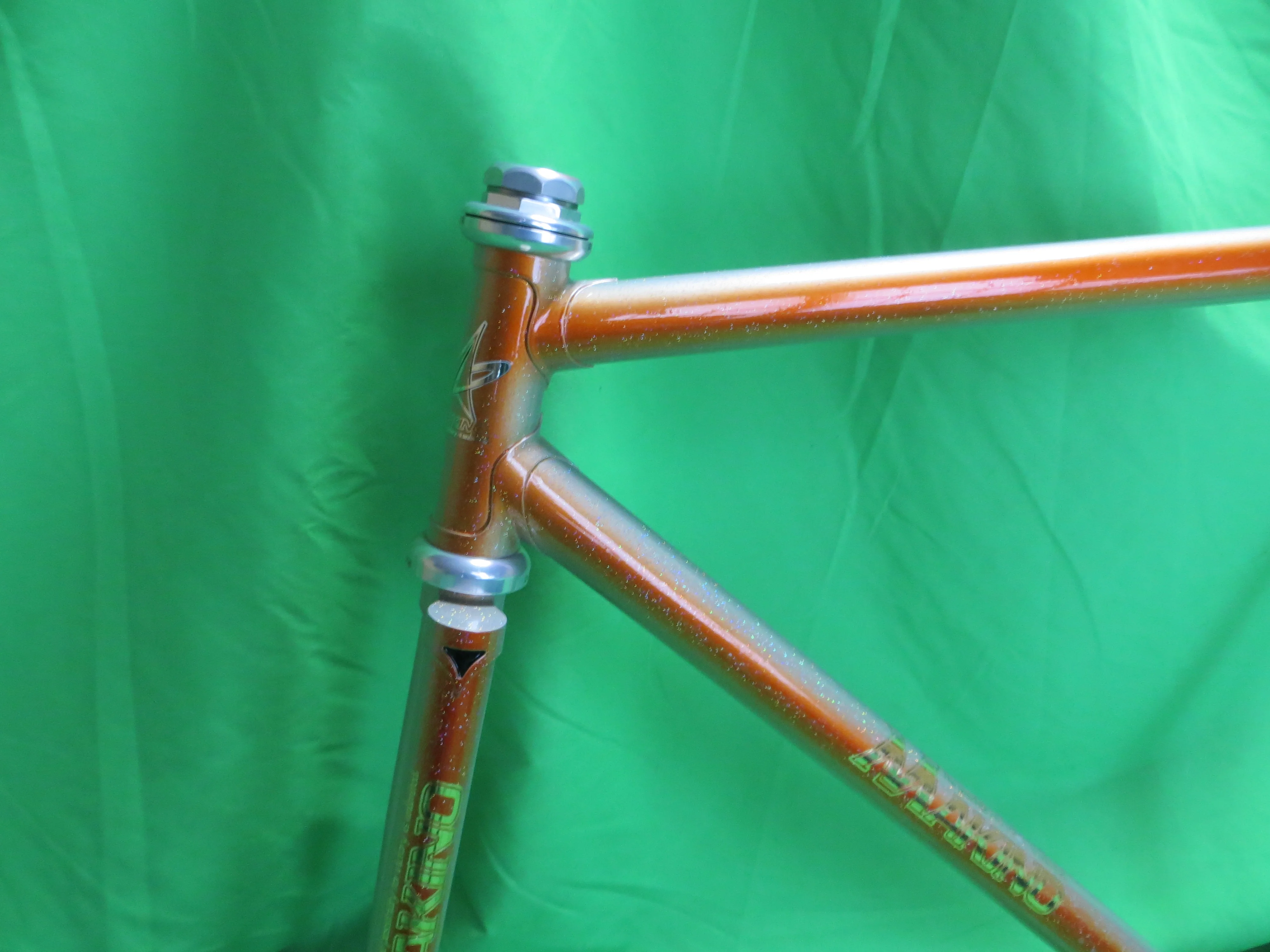 MAKINO // Orange Metallic / Silver Fade with Rinbow Flake // 51.5cm - Image 2